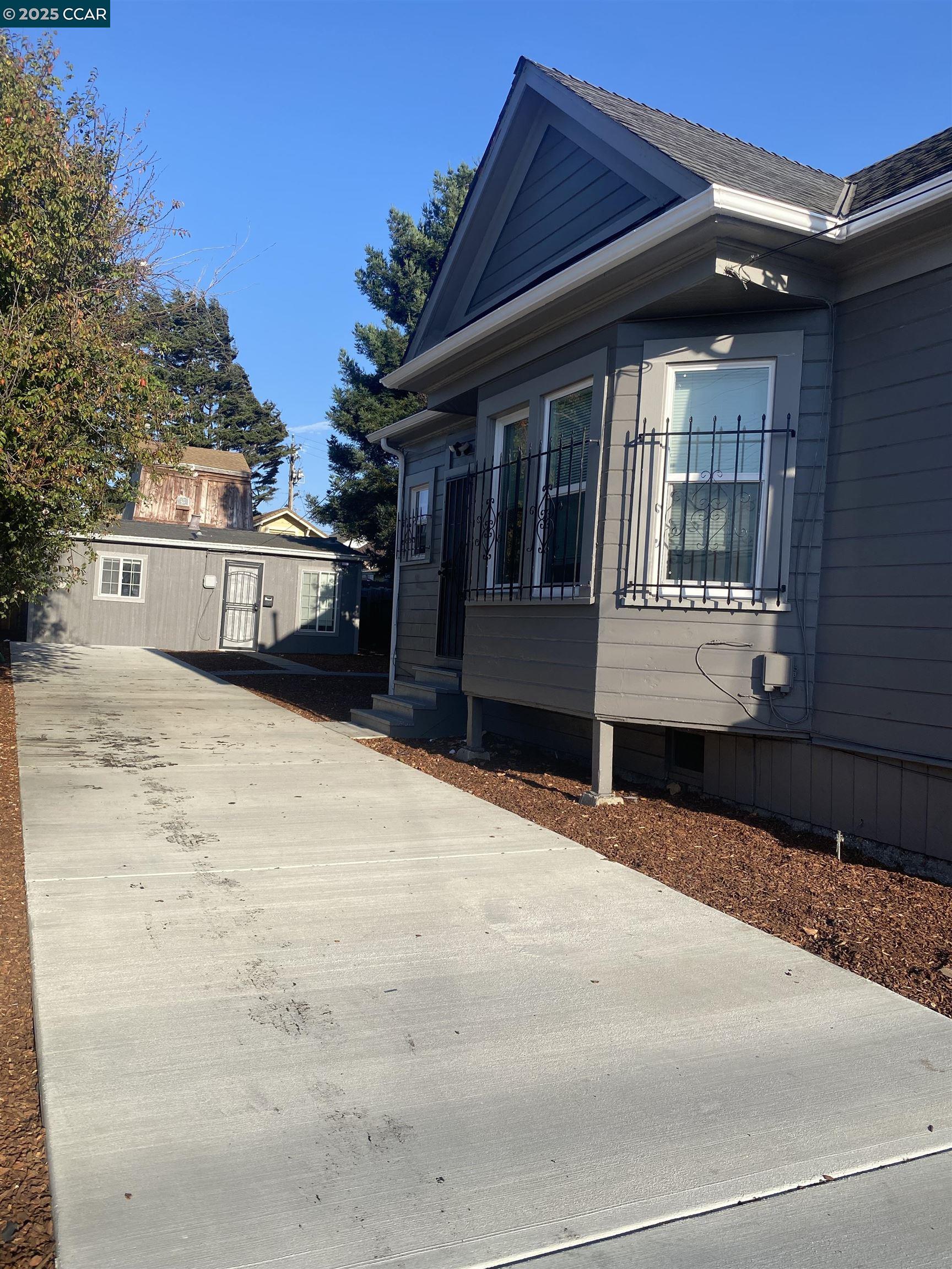 Detail Gallery Image 4 of 16 For 428 4th St, Richmond,  CA 94801 - 2 Beds | 1 Baths