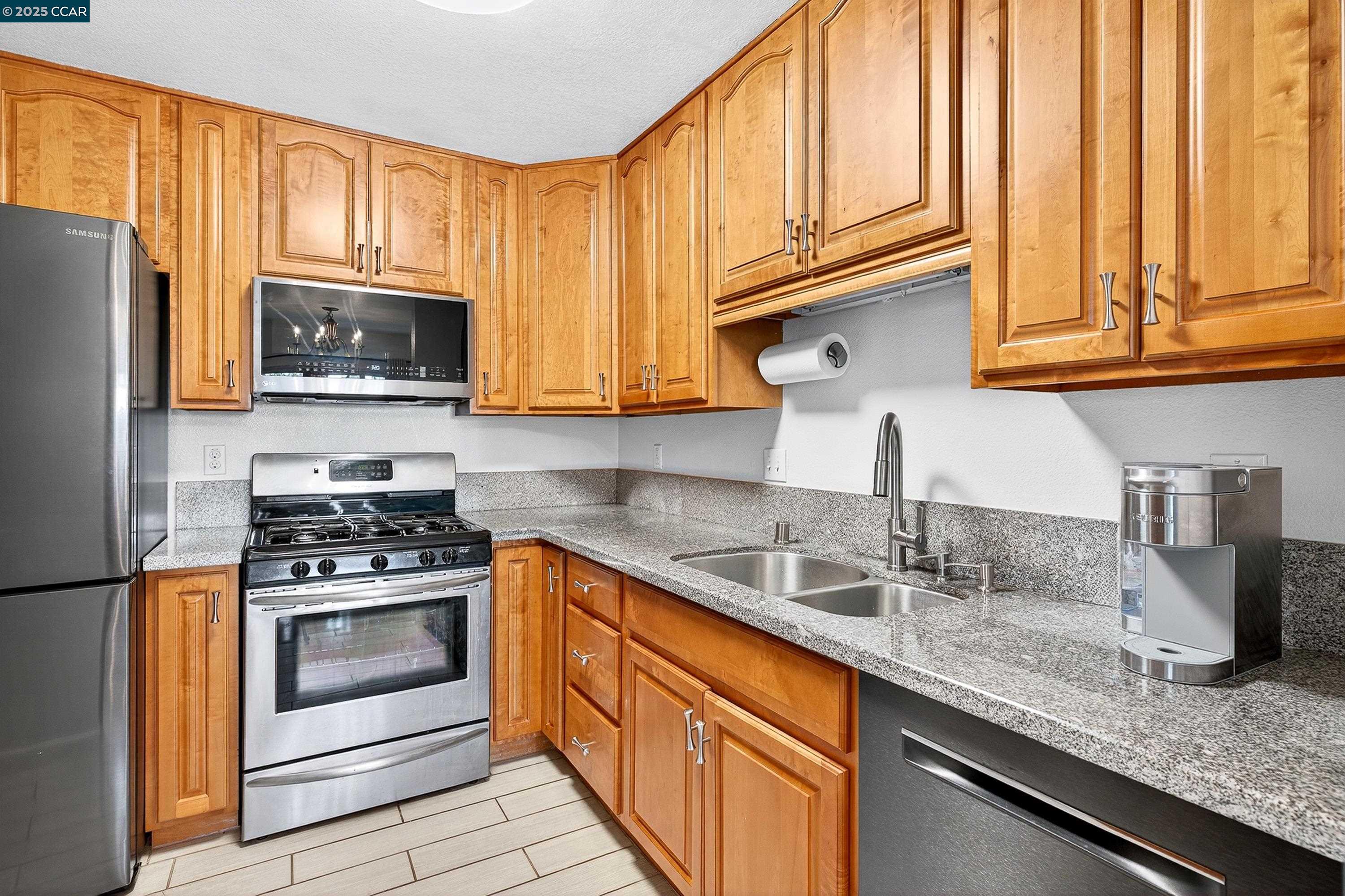 Detail Gallery Image 15 of 45 For 218 Apollo #4,  Hercules,  CA 94547 - 2 Beds | 1/1 Baths