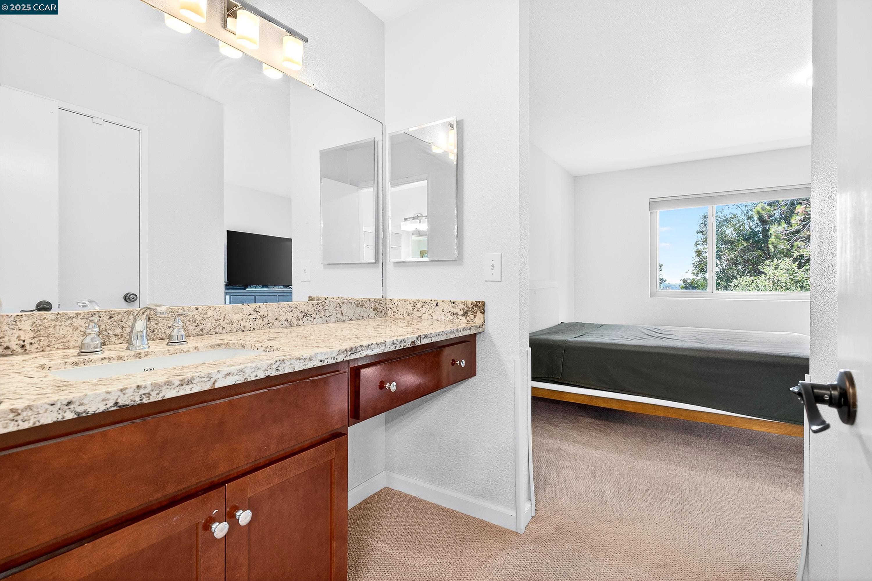 Detail Gallery Image 22 of 45 For 218 Apollo #4,  Hercules,  CA 94547 - 2 Beds | 1/1 Baths