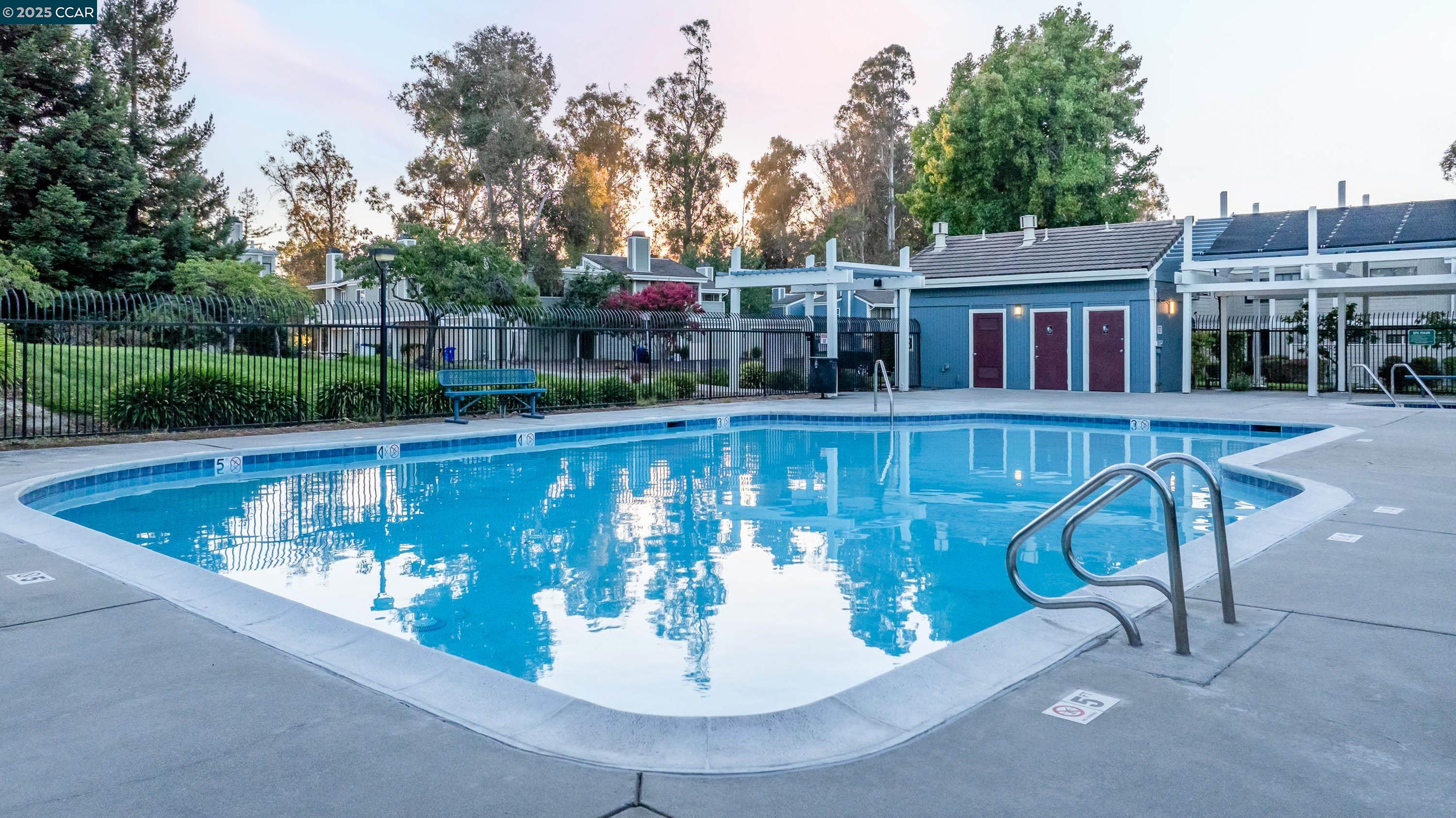 Detail Gallery Image 37 of 45 For 218 Apollo #4,  Hercules,  CA 94547 - 2 Beds | 1/1 Baths