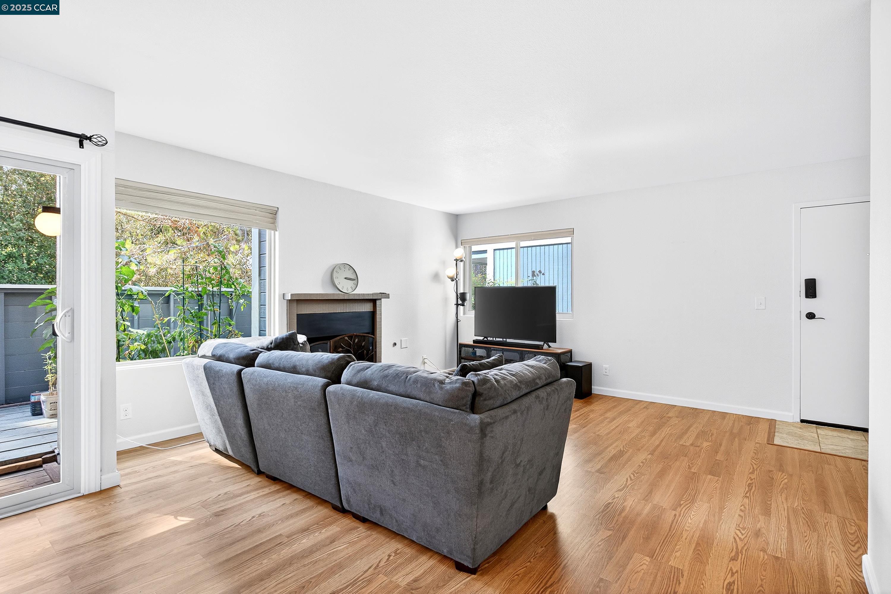 Photo #6: 41109594 Listing 