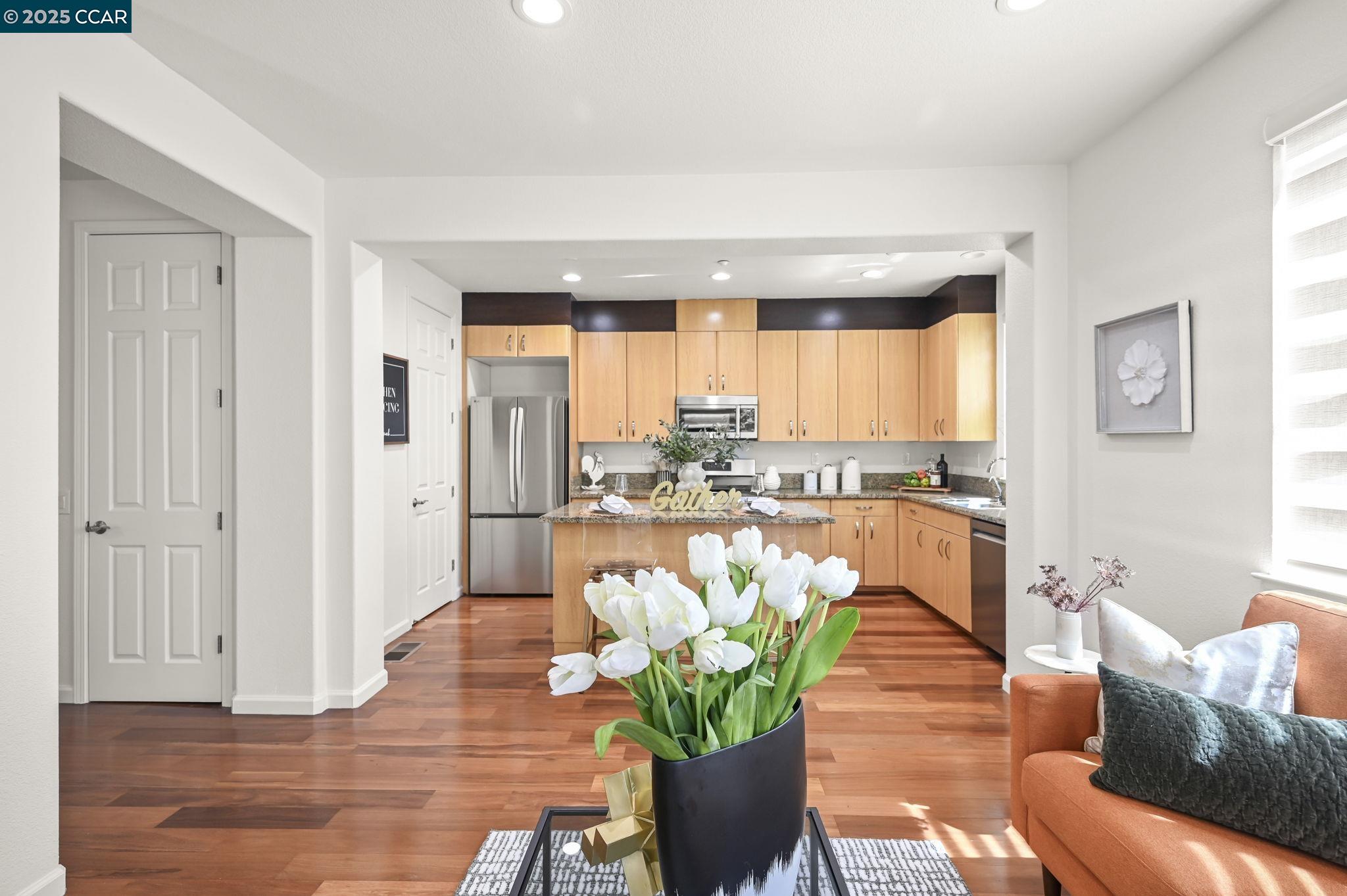 Detail Gallery Image 13 of 40 For 6566 Sierra Ln, Dublin,  CA 94568 - 3 Beds | 2/1 Baths