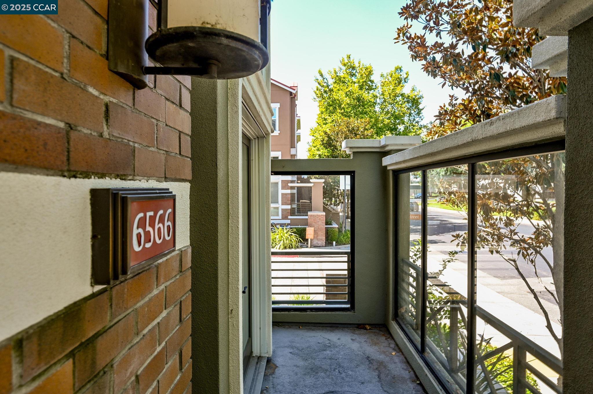 Detail Gallery Image 3 of 40 For 6566 Sierra Ln, Dublin,  CA 94568 - 3 Beds | 2/1 Baths