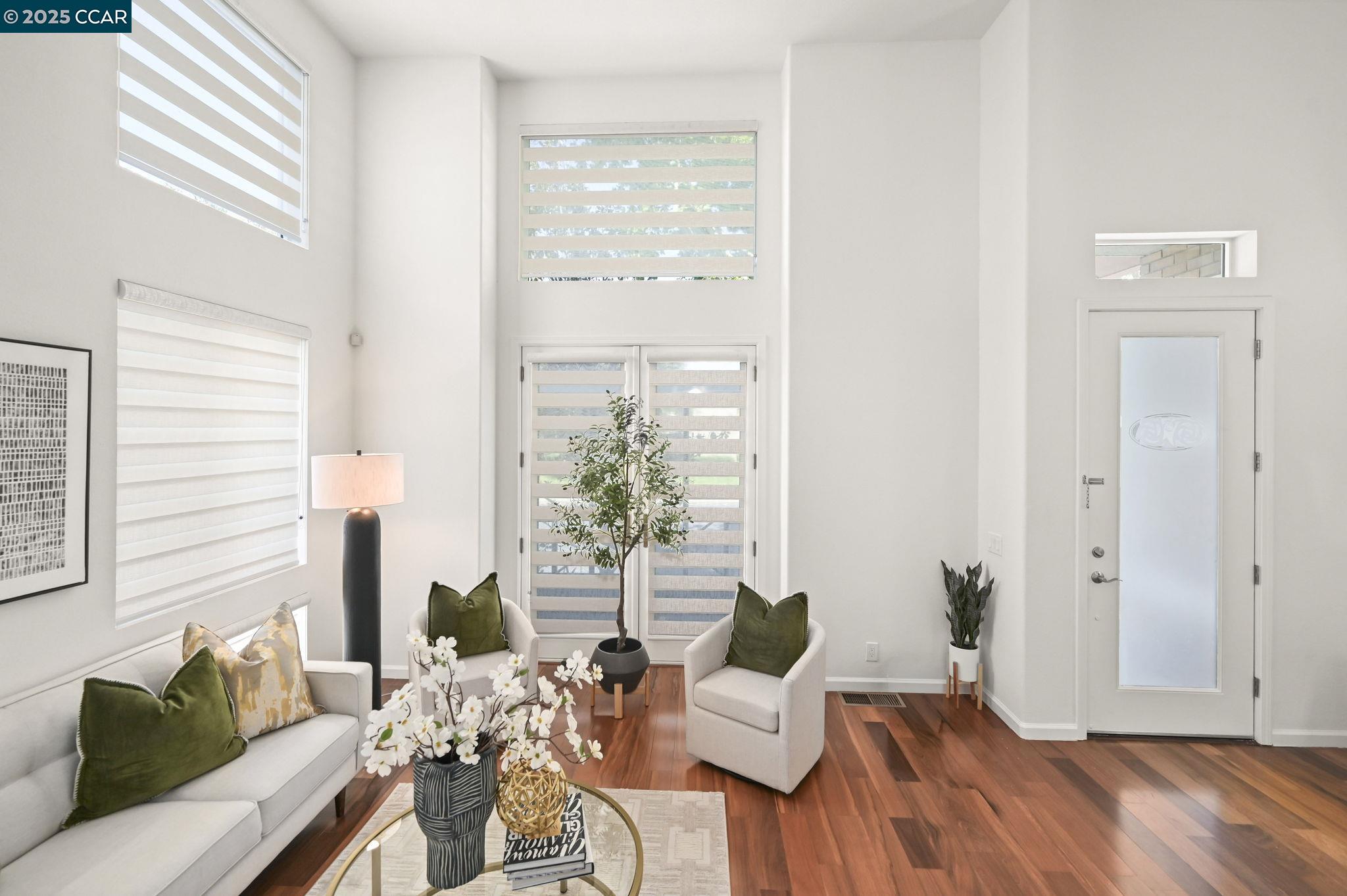 Detail Gallery Image 5 of 40 For 6566 Sierra Ln, Dublin,  CA 94568 - 3 Beds | 2/1 Baths