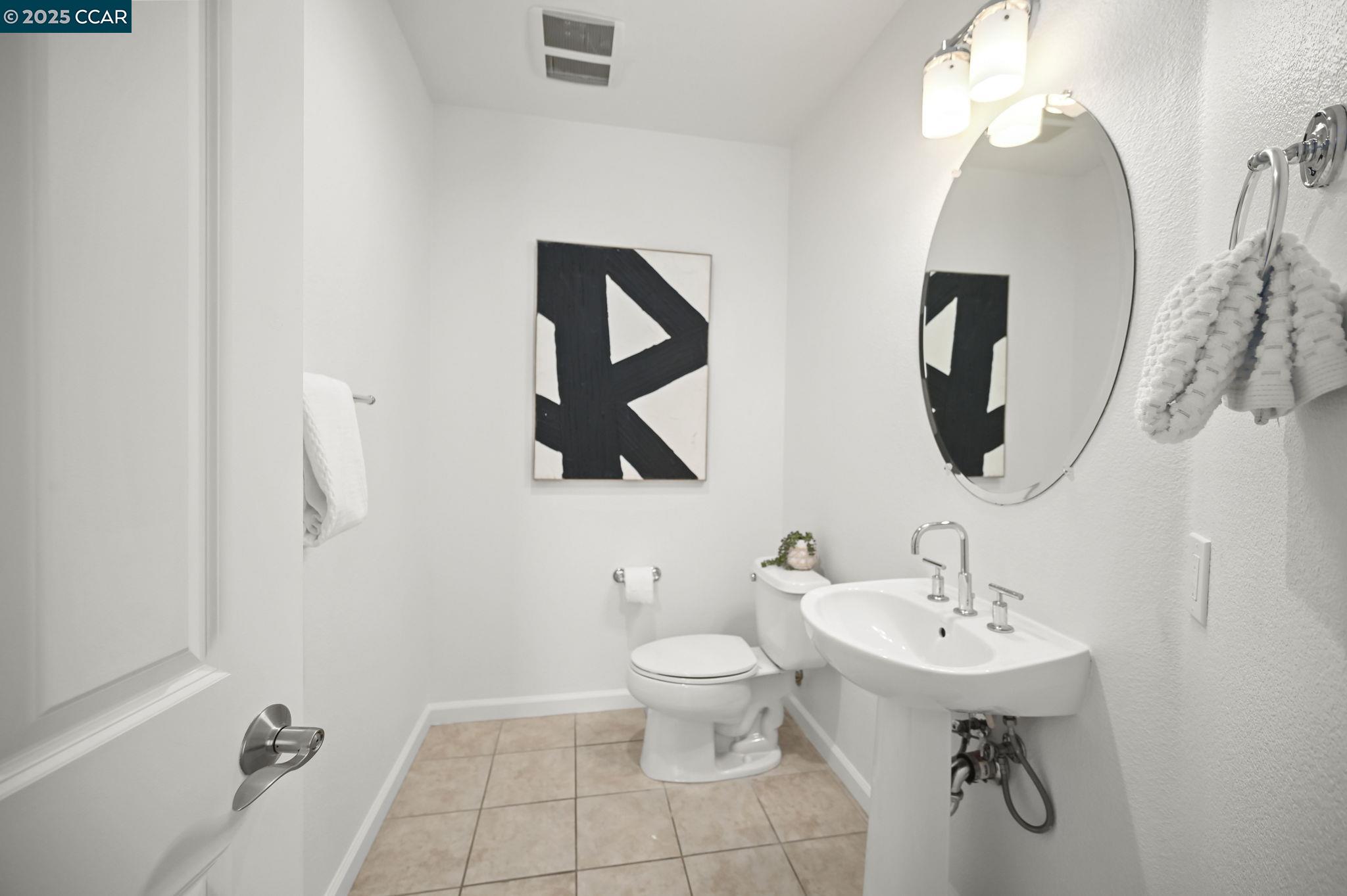 Detail Gallery Image 8 of 40 For 6566 Sierra Ln, Dublin,  CA 94568 - 3 Beds | 2/1 Baths