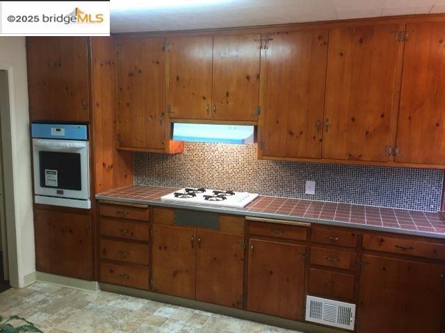 Detail Gallery Image 3 of 6 For 3681 39th Ave, Oakland,  CA 94619 - – Beds | – Baths