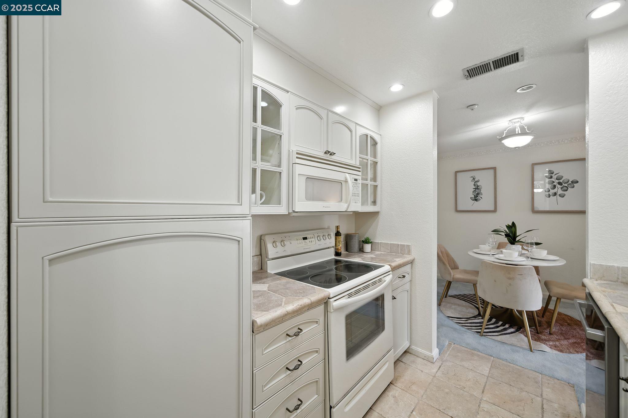 Photo #13: 41109598 Listing: Photo #13