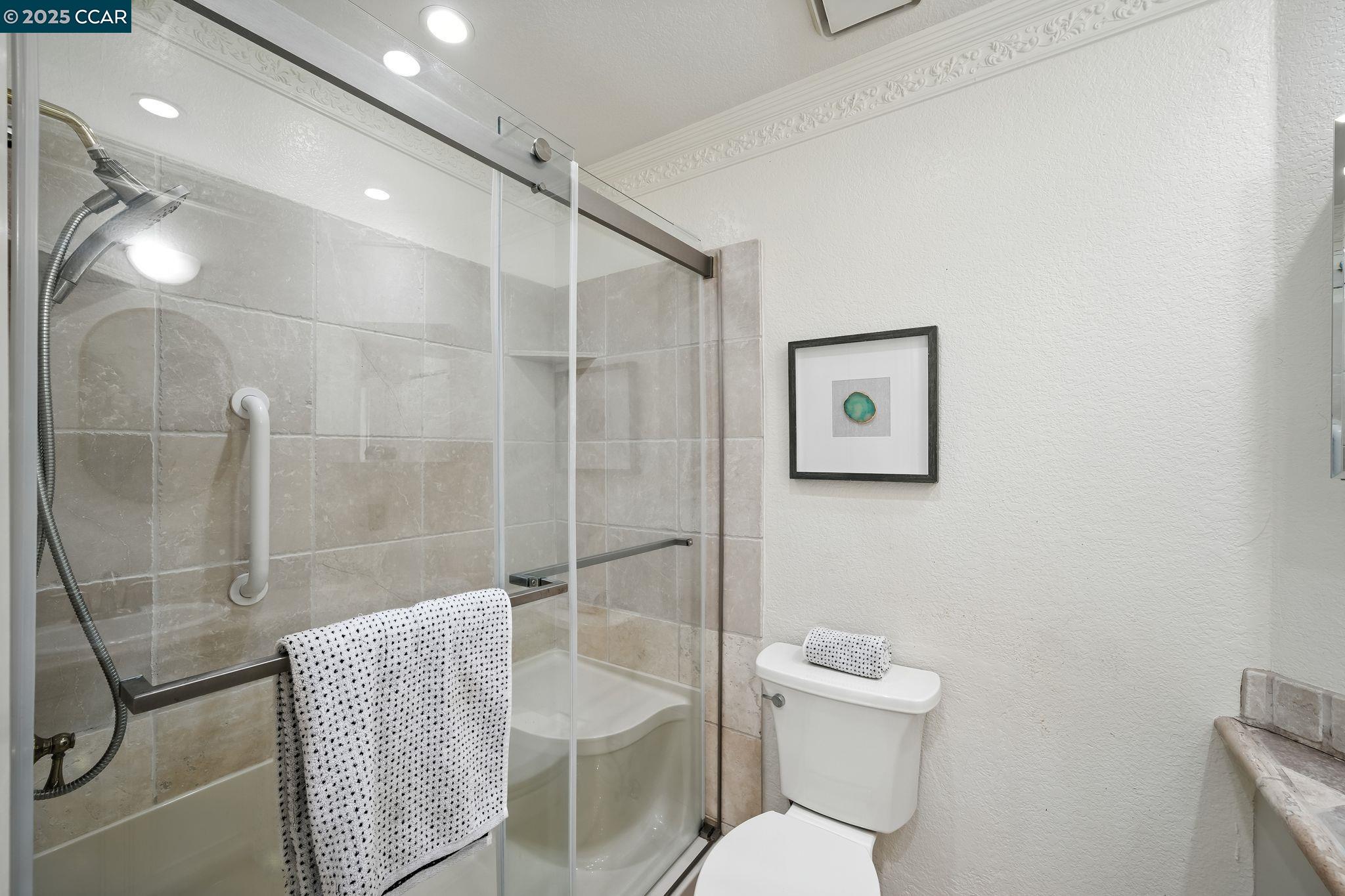 Photo #21: 41109598 Listing: Photo #21