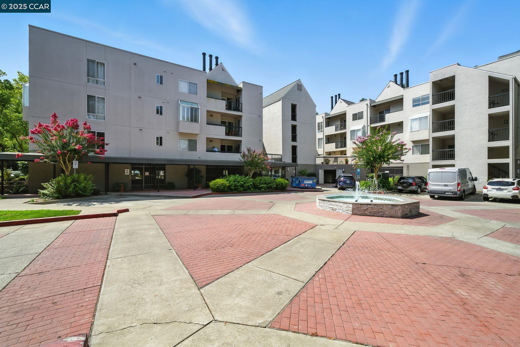 Photo #32: 41109598 Listing: Photo #32