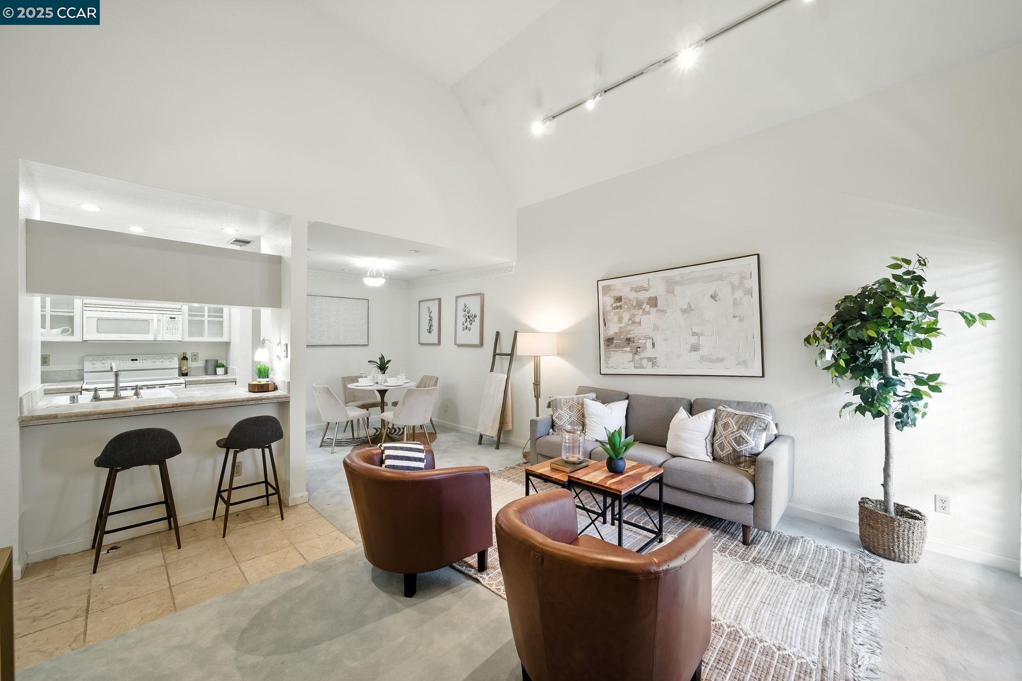 Photo #5: 41109598 Listing 