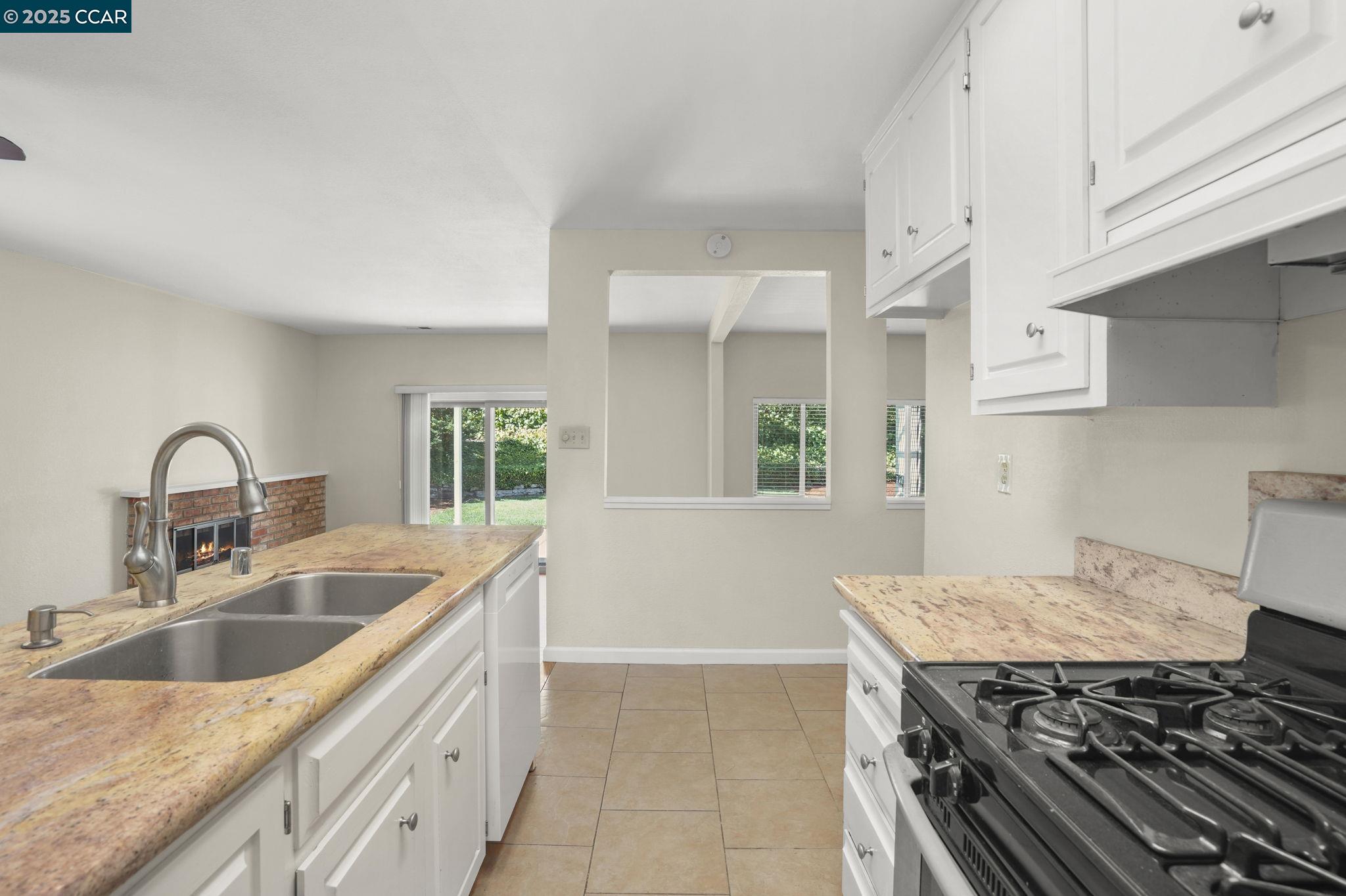 Detail Gallery Image 14 of 30 For 2162 Olympic Drive, Martinez,  CA 94553 - 4 Beds | 2 Baths