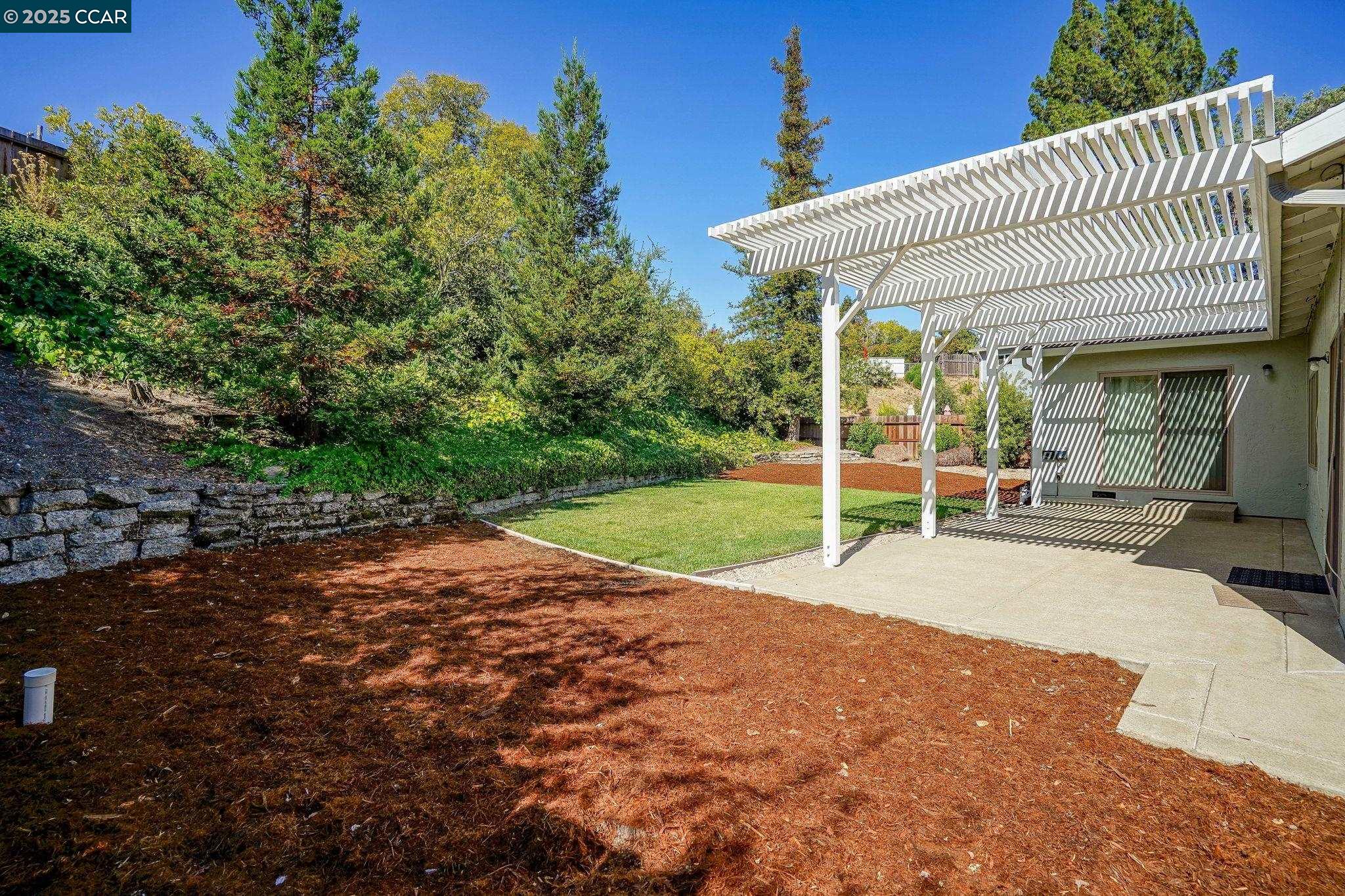 Detail Gallery Image 27 of 30 For 2162 Olympic Drive, Martinez,  CA 94553 - 4 Beds | 2 Baths