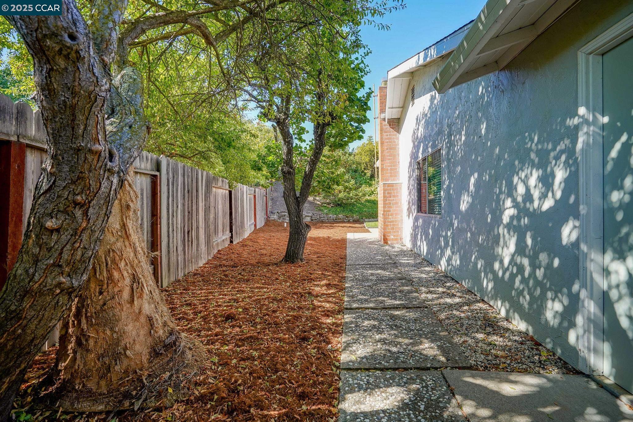 Detail Gallery Image 30 of 30 For 2162 Olympic Drive, Martinez,  CA 94553 - 4 Beds | 2 Baths