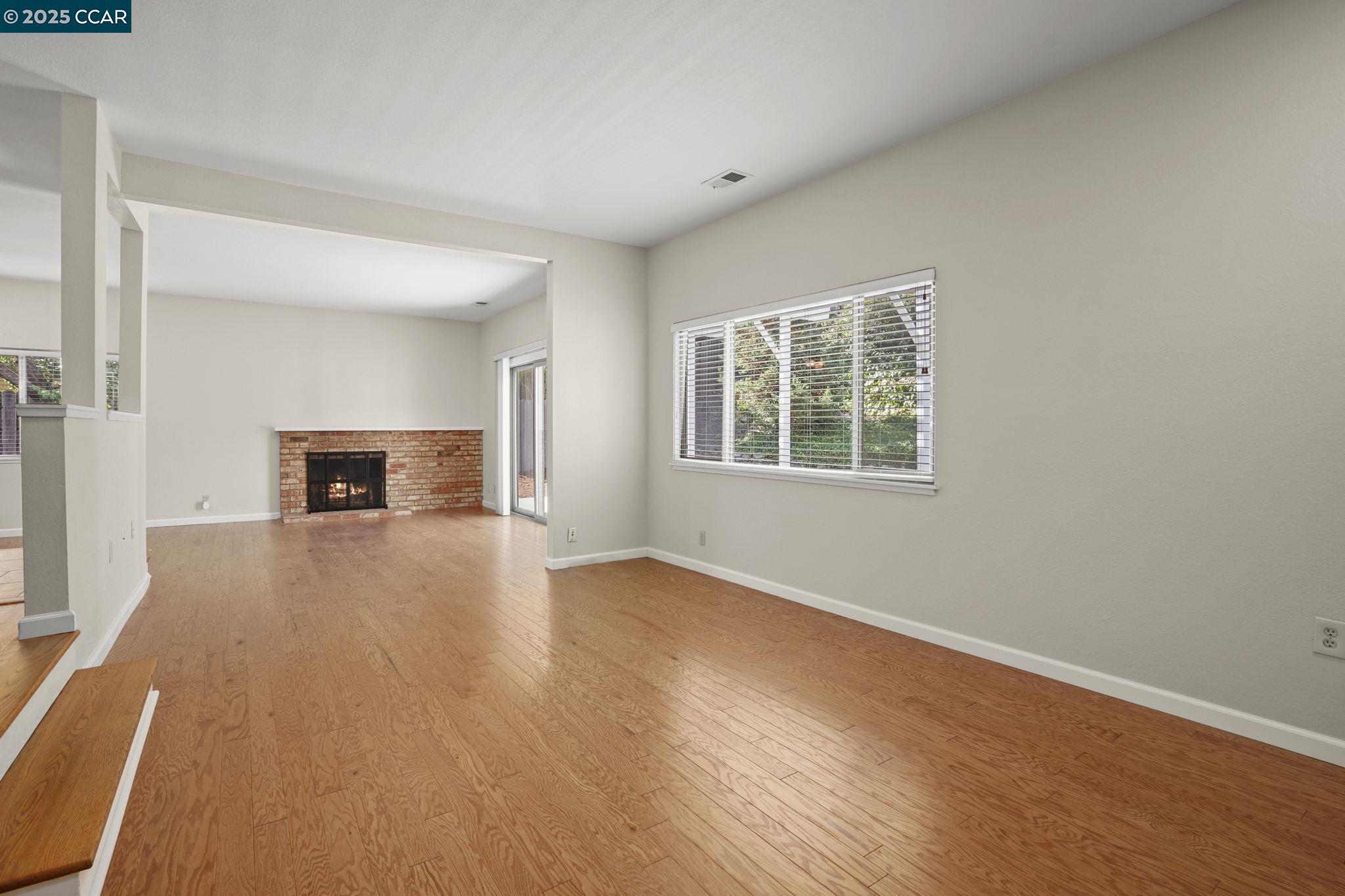 Detail Gallery Image 6 of 30 For 2162 Olympic Drive, Martinez,  CA 94553 - 4 Beds | 2 Baths