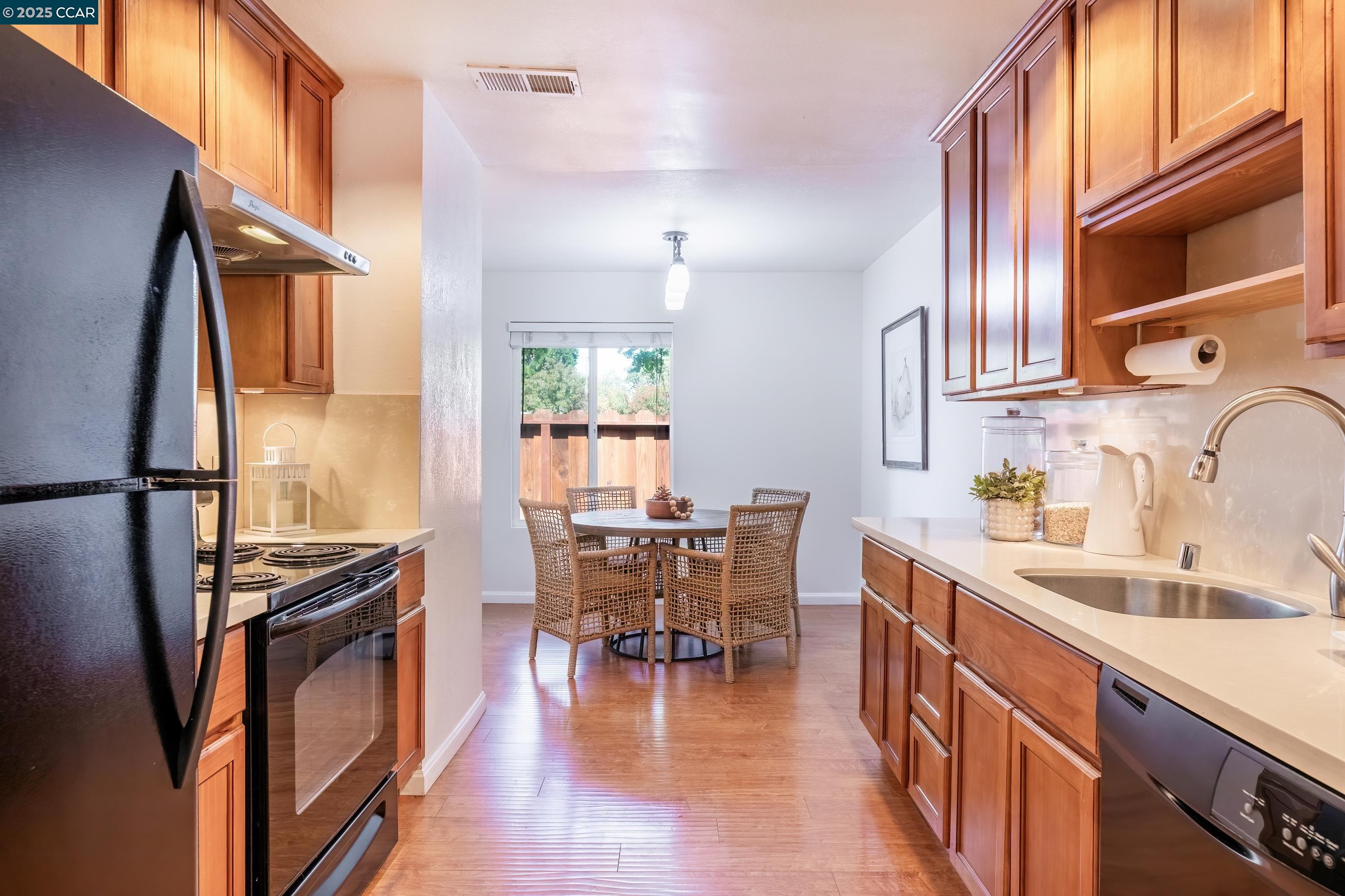 Photo #3: 41109603 Listing 