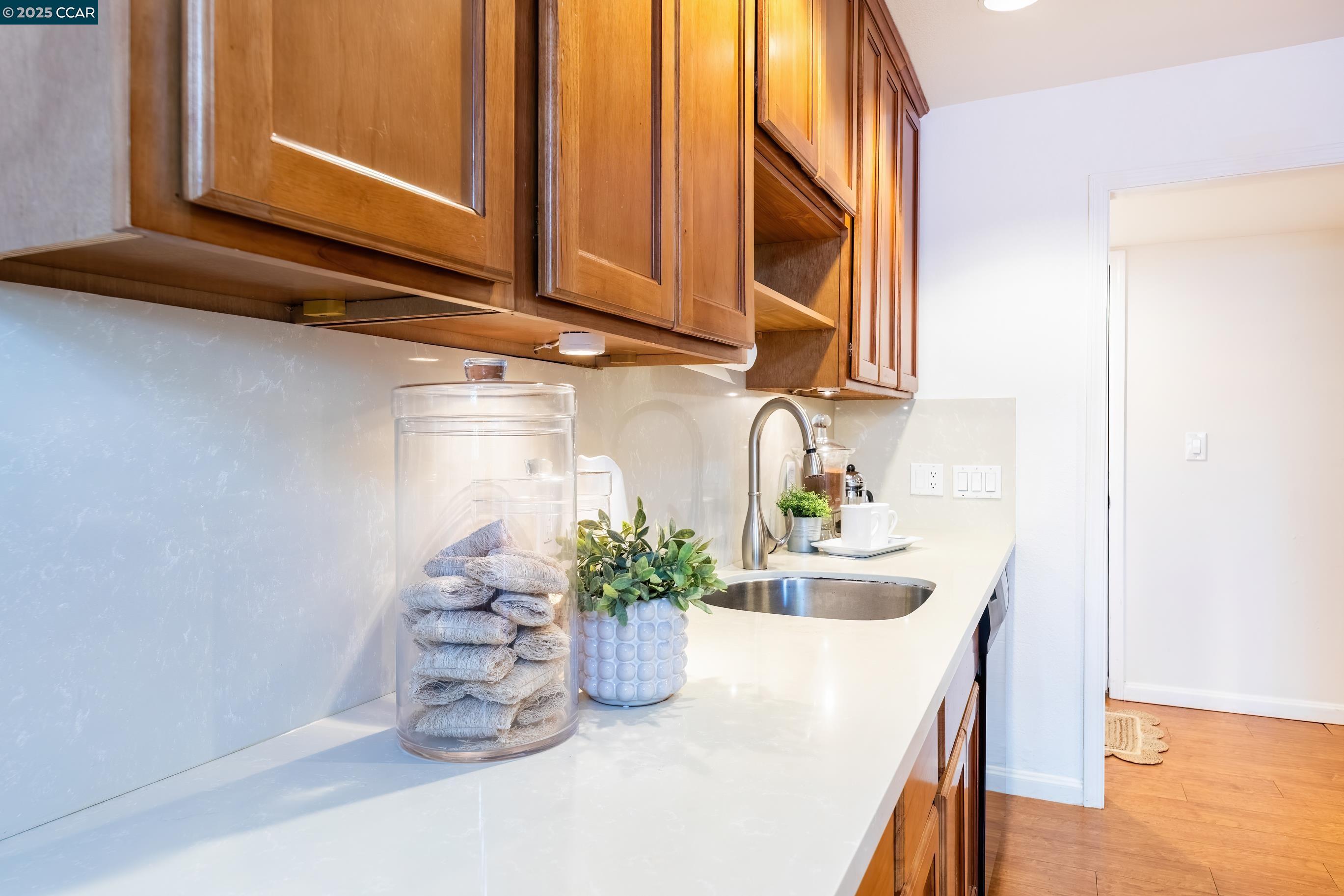 Photo #9: 41109603 Listing: Photo #9