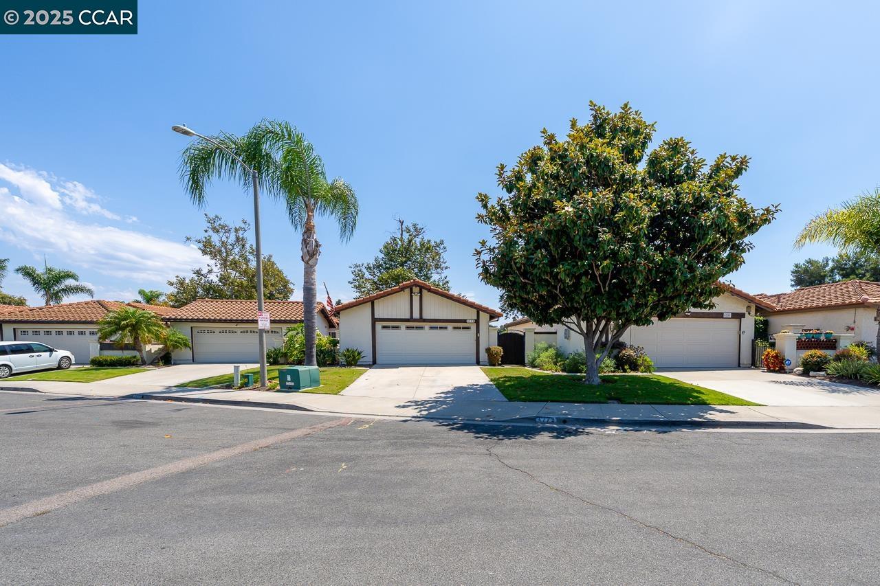 Detail Gallery Image 33 of 33 For 4773 Sequoia Pl, Oceanside,  CA 92057 - 3 Beds | 2 Baths