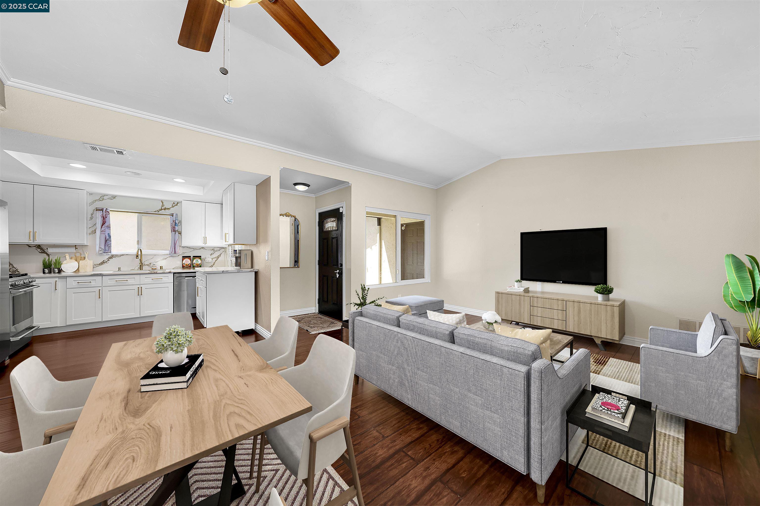 Detail Gallery Image 5 of 33 For 4773 Sequoia Pl, Oceanside,  CA 92057 - 3 Beds | 2 Baths