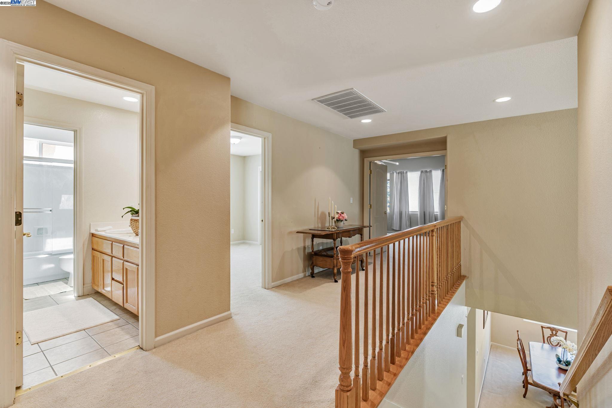 Detail Gallery Image 17 of 47 For 2036 Tupelo Way, Antioch,  CA 94509-9366 - 5 Beds | 3 Baths
