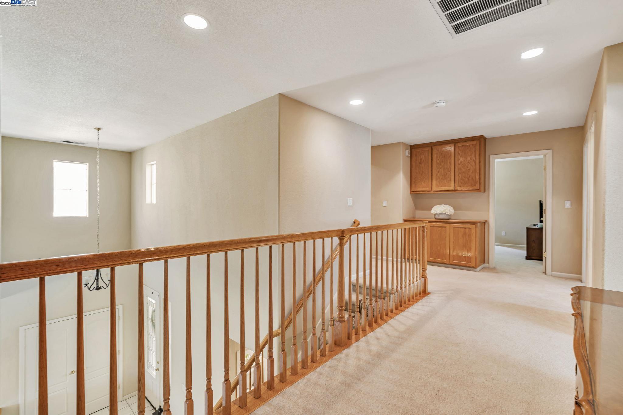 Detail Gallery Image 18 of 47 For 2036 Tupelo Way, Antioch,  CA 94509-9366 - 5 Beds | 3 Baths