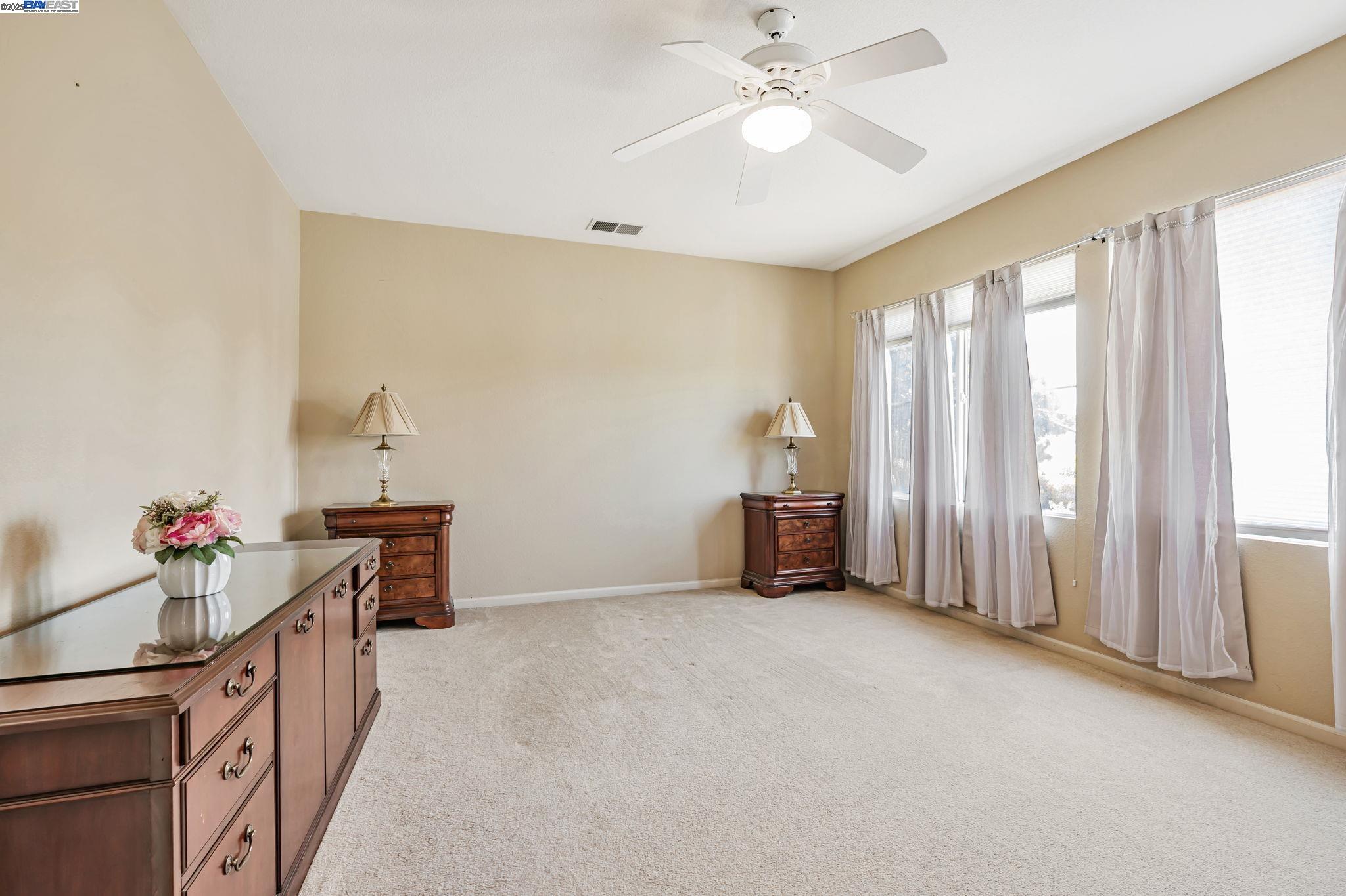 Detail Gallery Image 19 of 47 For 2036 Tupelo Way, Antioch,  CA 94509-9366 - 5 Beds | 3 Baths