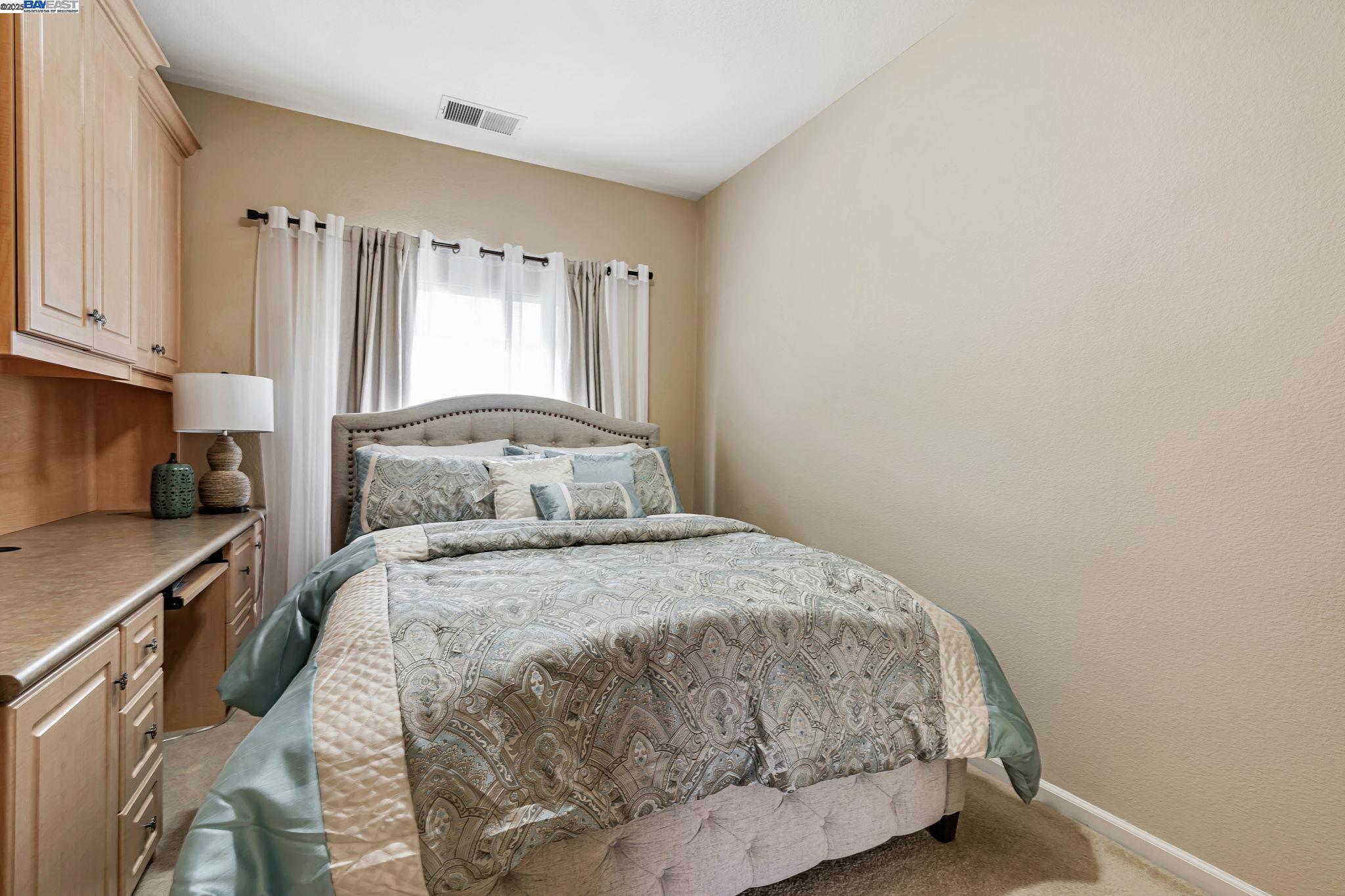 Detail Gallery Image 22 of 47 For 2036 Tupelo Way, Antioch,  CA 94509-9366 - 5 Beds | 3 Baths