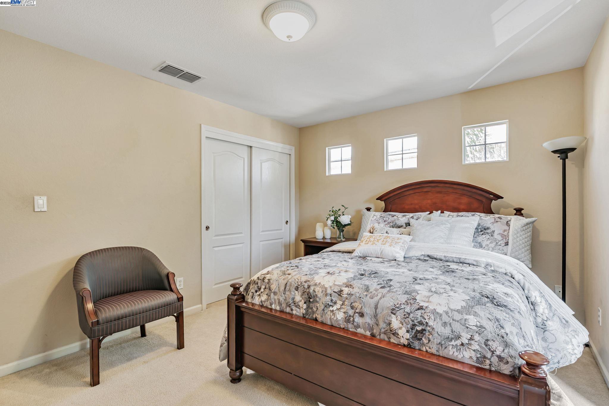 Detail Gallery Image 24 of 47 For 2036 Tupelo Way, Antioch,  CA 94509-9366 - 5 Beds | 3 Baths