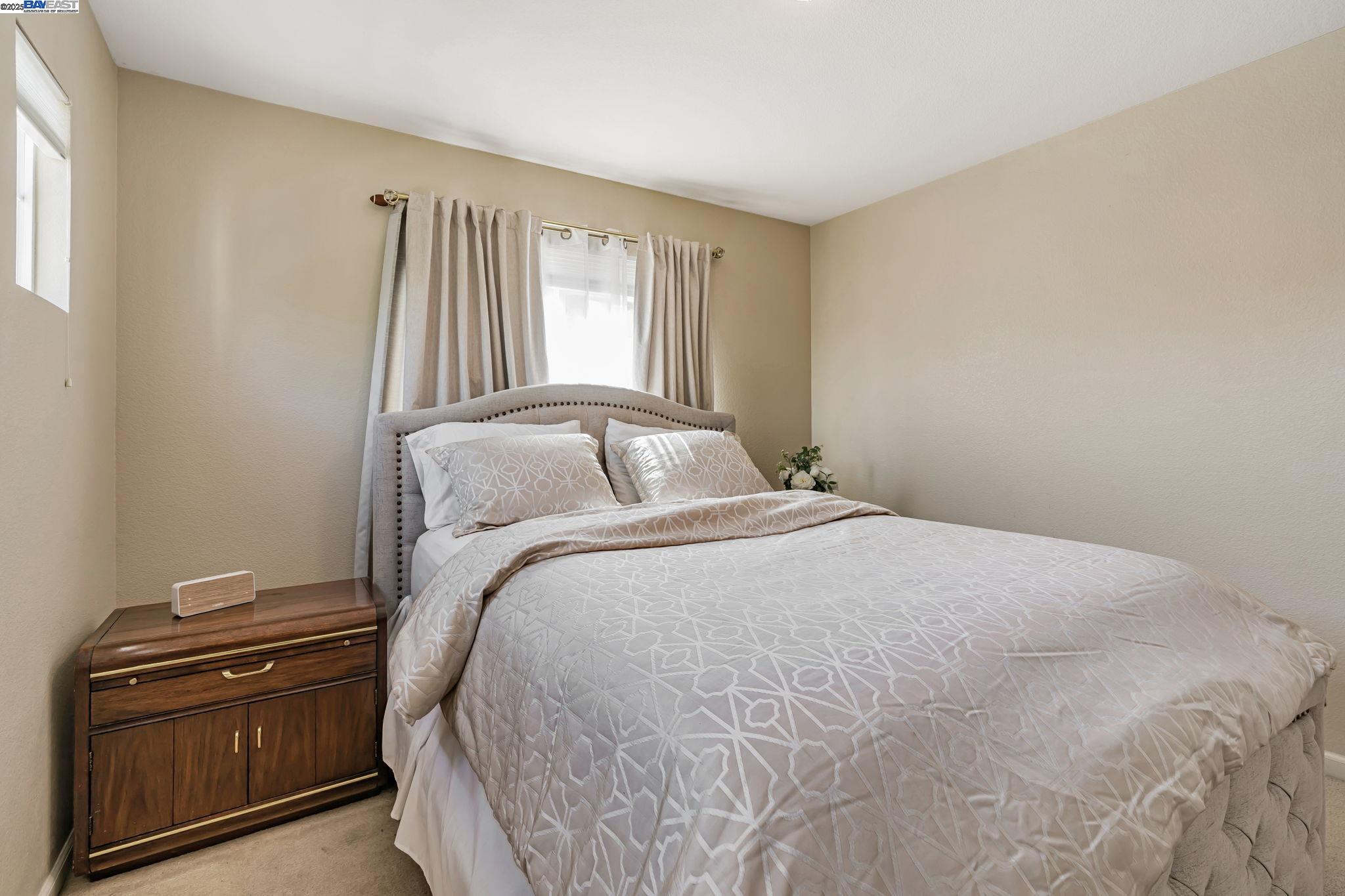 Detail Gallery Image 26 of 47 For 2036 Tupelo Way, Antioch,  CA 94509-9366 - 5 Beds | 3 Baths