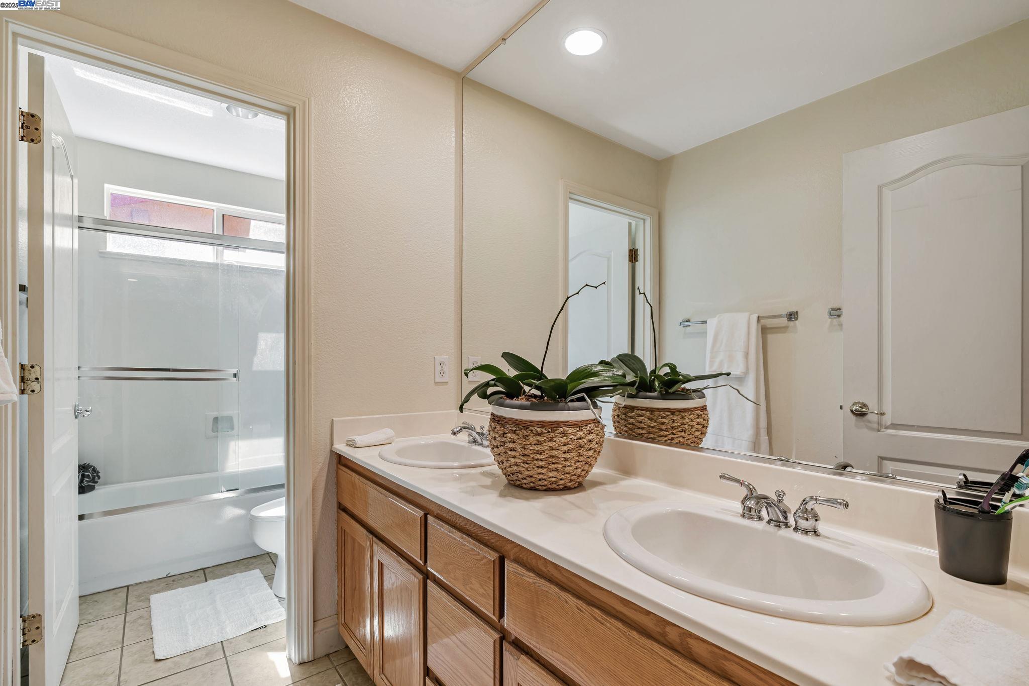 Detail Gallery Image 30 of 47 For 2036 Tupelo Way, Antioch,  CA 94509-9366 - 5 Beds | 3 Baths