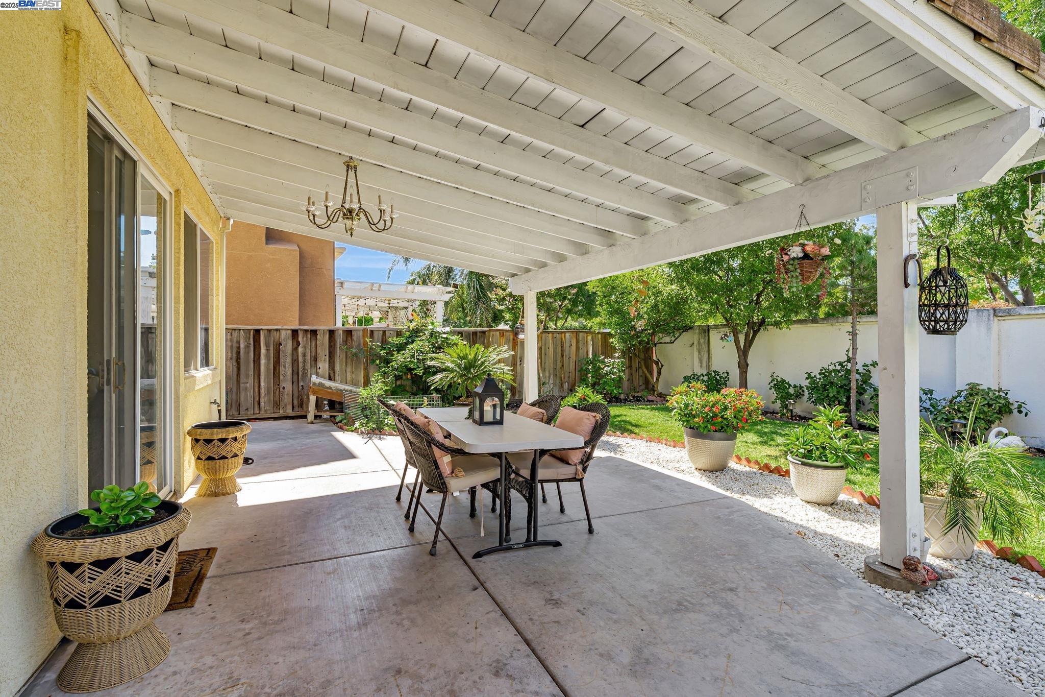 Detail Gallery Image 35 of 47 For 2036 Tupelo Way, Antioch,  CA 94509-9366 - 5 Beds | 3 Baths