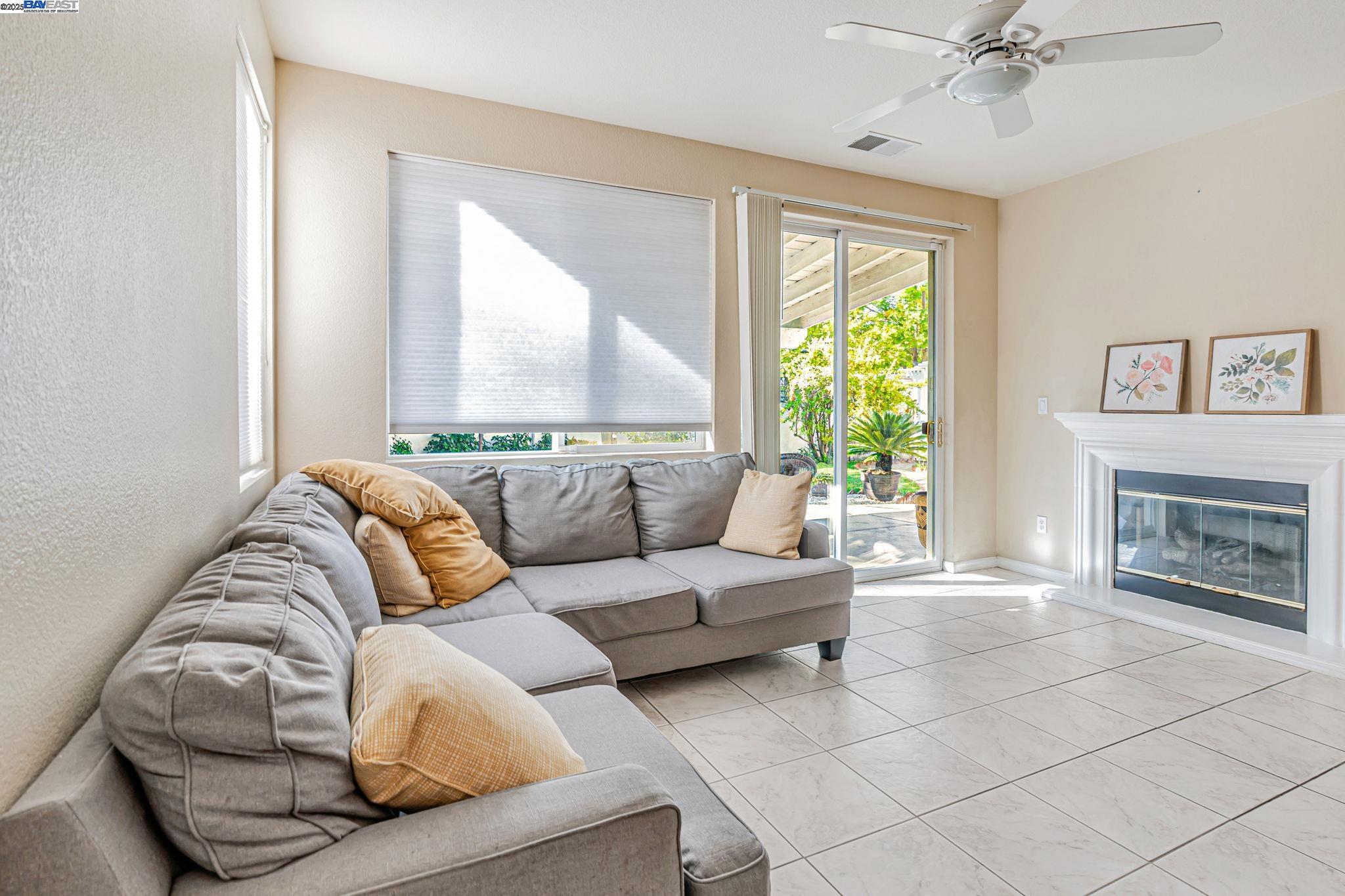 Detail Gallery Image 40 of 47 For 2036 Tupelo Way, Antioch,  CA 94509-9366 - 5 Beds | 3 Baths
