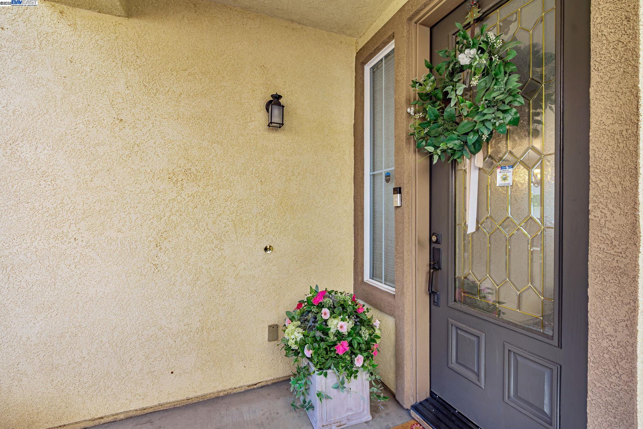 Detail Gallery Image 5 of 47 For 2036 Tupelo Way, Antioch,  CA 94509-9366 - 5 Beds | 3 Baths