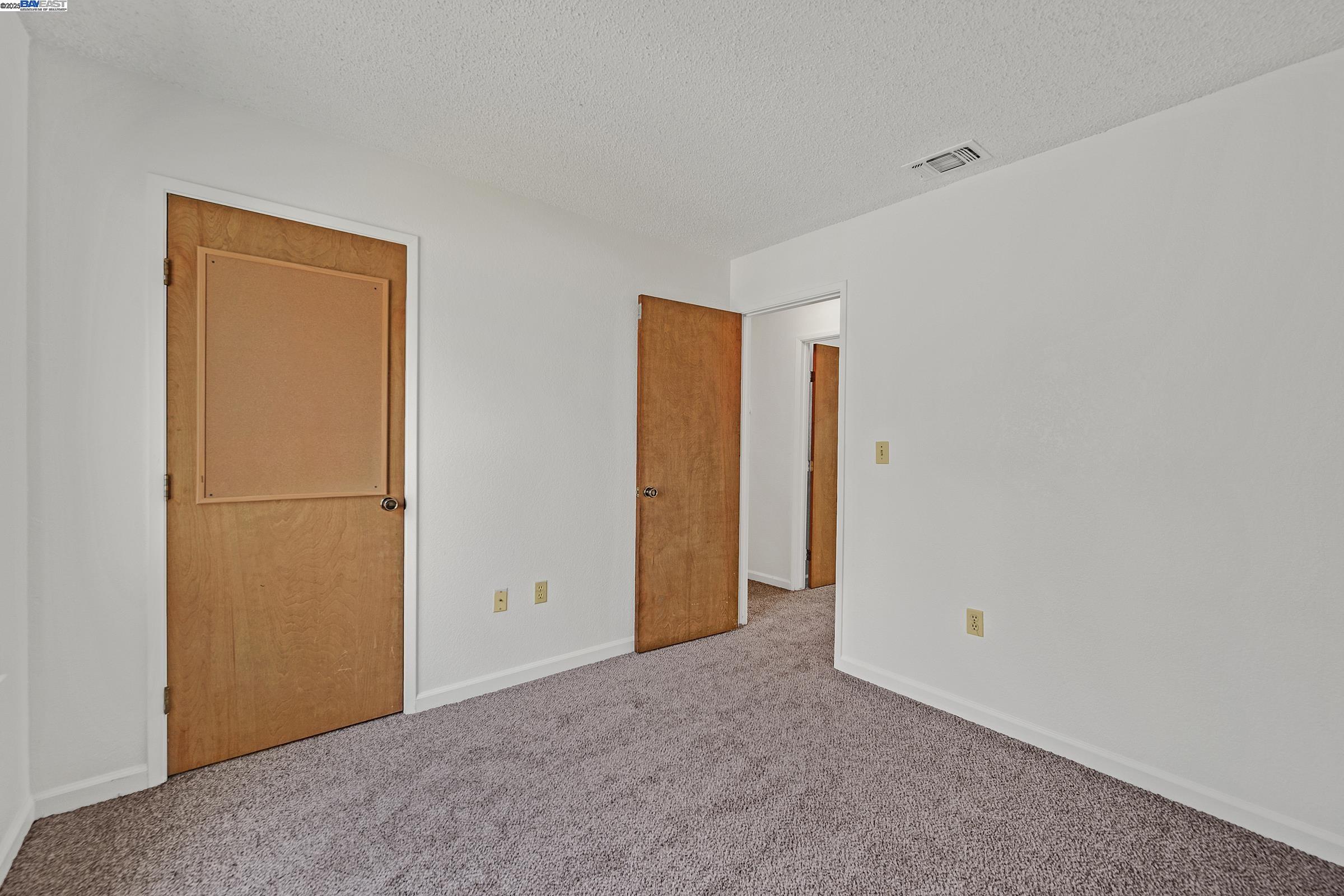Detail Gallery Image 13 of 30 For 1033 Parkside Ave, Manteca,  CA 95336 - 3 Beds | 1/1 Baths