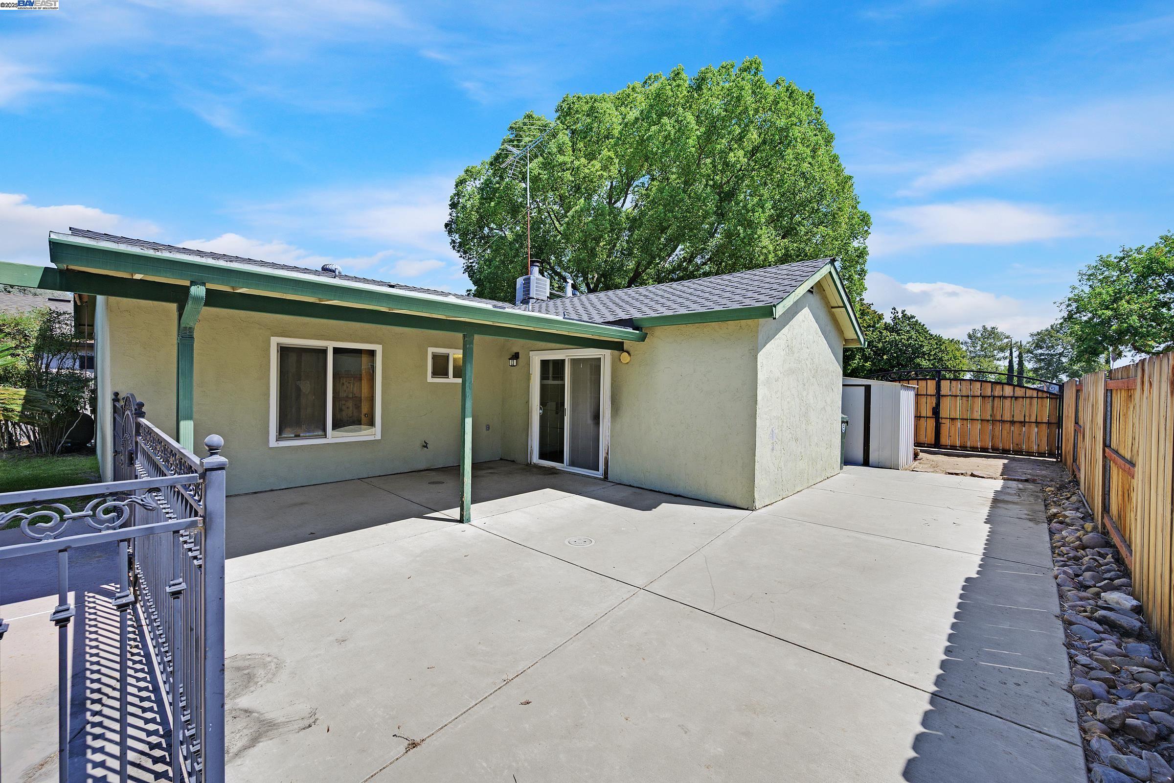 Detail Gallery Image 17 of 30 For 1033 Parkside Ave, Manteca,  CA 95336 - 3 Beds | 1/1 Baths