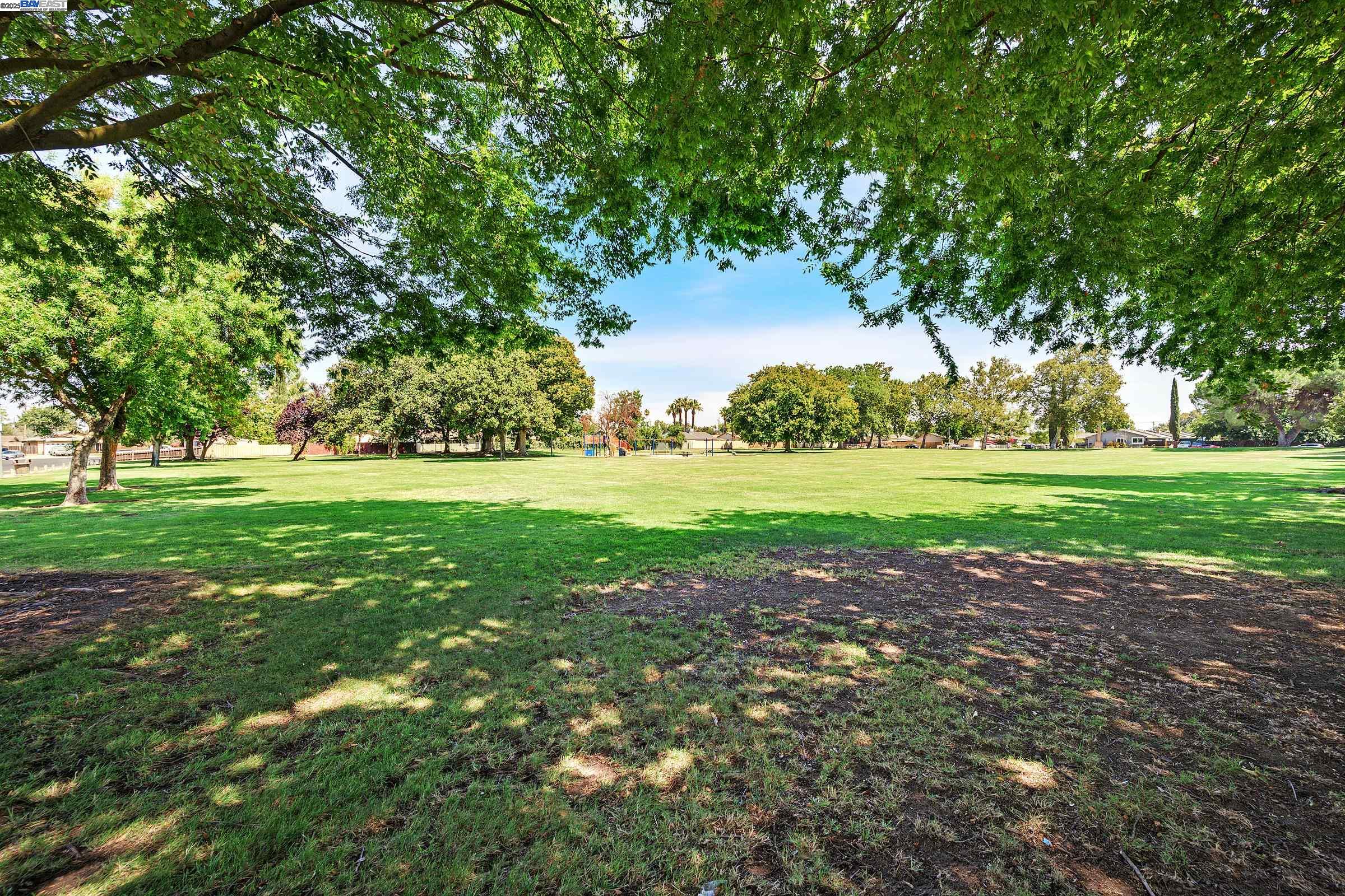 Detail Gallery Image 26 of 30 For 1033 Parkside Ave, Manteca,  CA 95336 - 3 Beds | 1/1 Baths