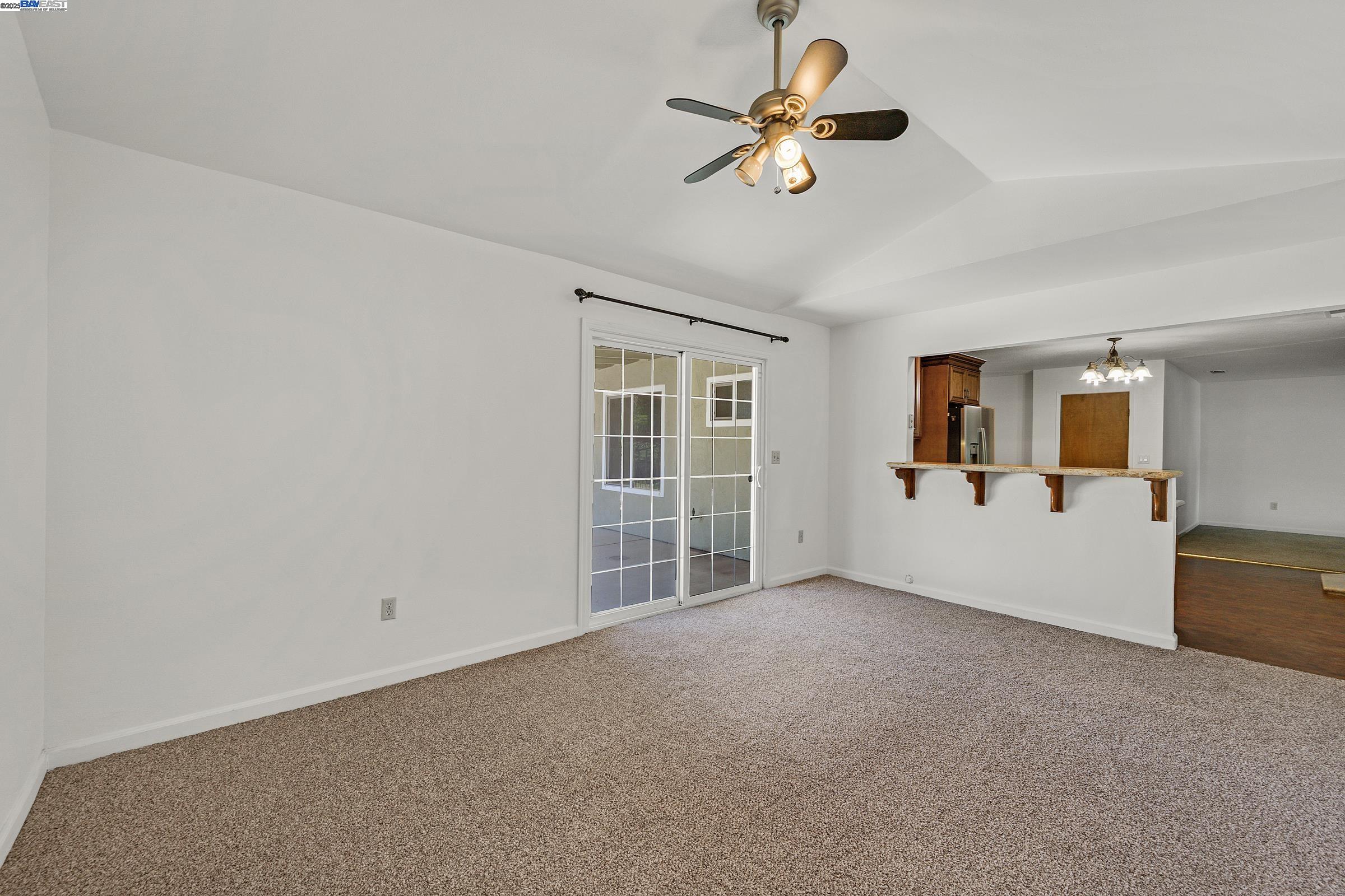 Detail Gallery Image 7 of 30 For 1033 Parkside Ave, Manteca,  CA 95336 - 3 Beds | 1/1 Baths