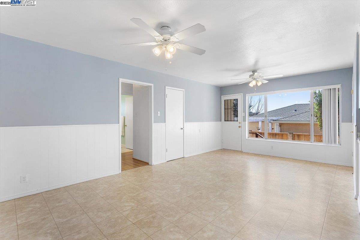 Detail Gallery Image 12 of 45 For 19306 Vaughn Ave, Castro Valley,  CA 94546 - 3 Beds | 2 Baths