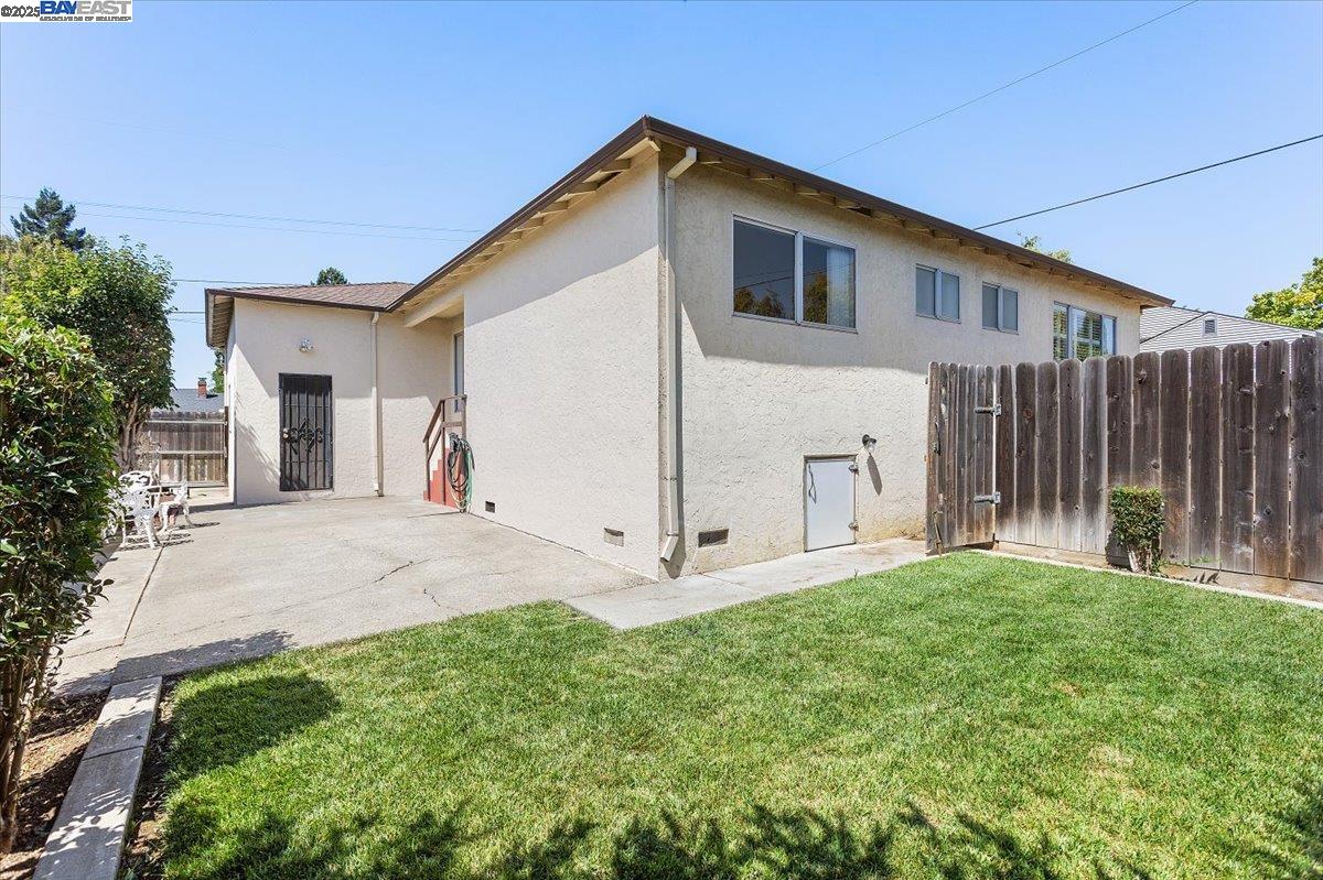 Detail Gallery Image 37 of 45 For 19306 Vaughn Ave, Castro Valley,  CA 94546 - 3 Beds | 2 Baths