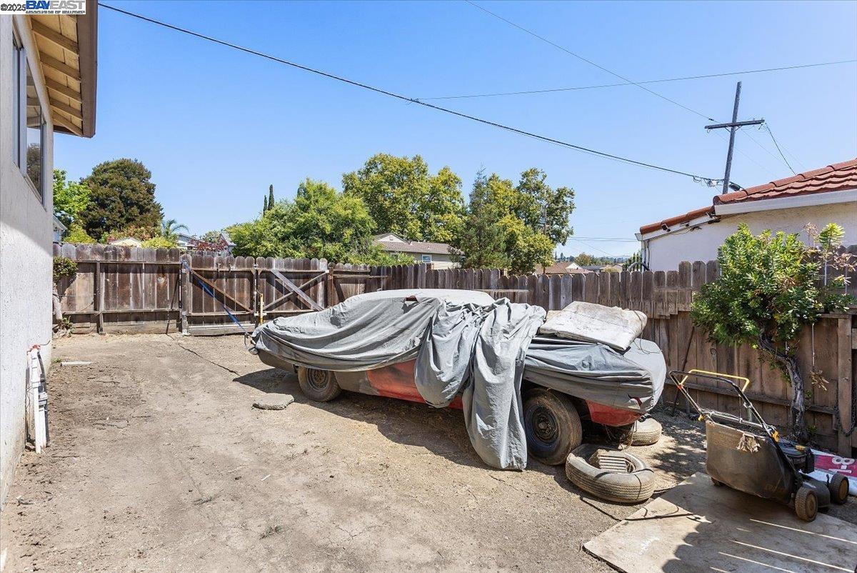 Detail Gallery Image 38 of 45 For 19306 Vaughn Ave, Castro Valley,  CA 94546 - 3 Beds | 2 Baths
