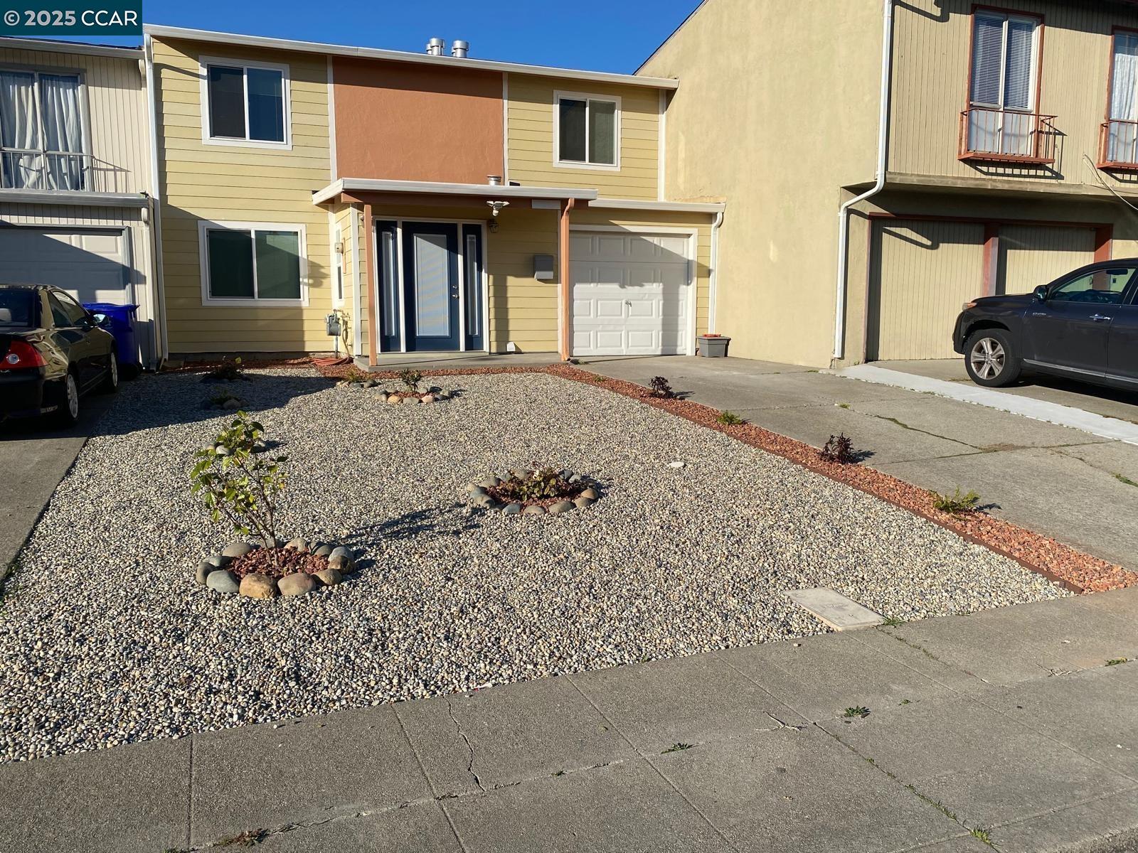 Detail Gallery Image 2 of 16 For 4301 Taft Ave, Richmond,  CA 94804-3491 - 4 Beds | 1/1 Baths