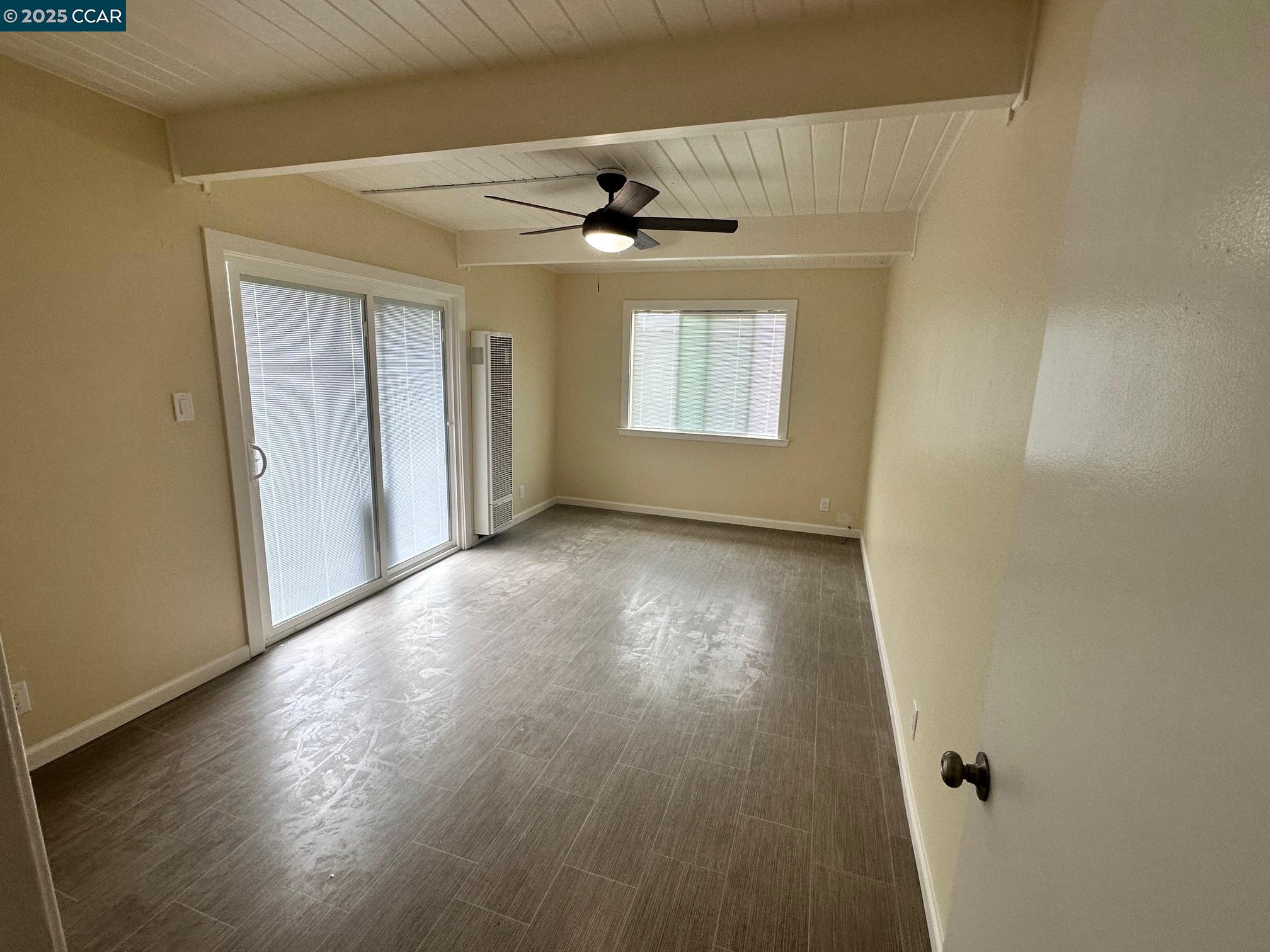 Detail Gallery Image 14 of 16 For 4301 Taft Ave, Richmond,  CA 94804-3491 - 4 Beds | 1/1 Baths