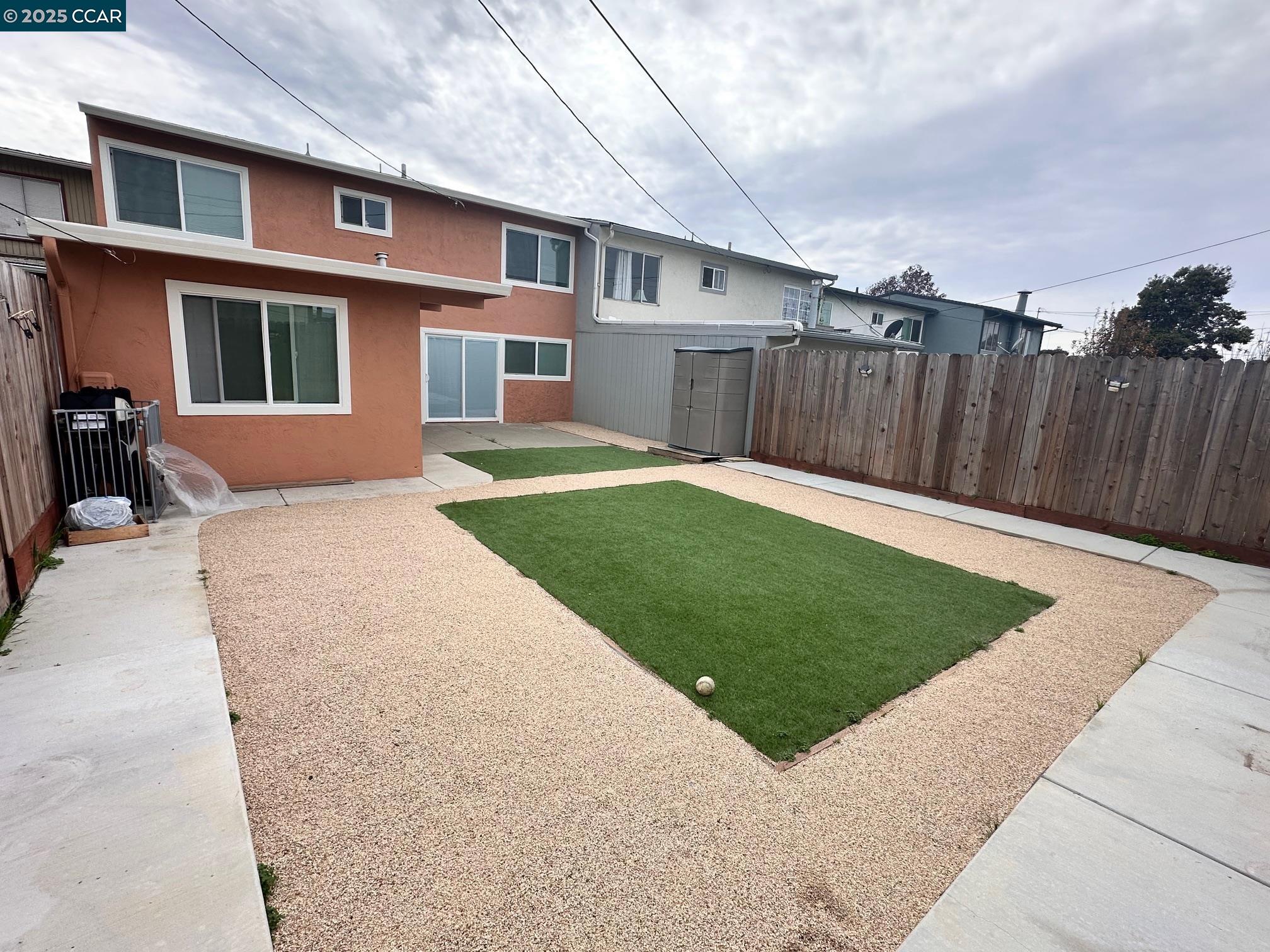 Detail Gallery Image 15 of 16 For 4301 Taft Ave, Richmond,  CA 94804-3491 - 4 Beds | 1/1 Baths
