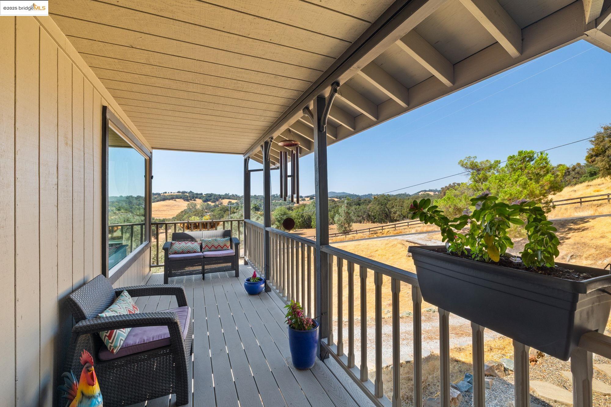 Detail Gallery Image 3 of 49 For 13225 Armistead Cir, Sonora,  CA 95370 - 3 Beds | 2/1 Baths