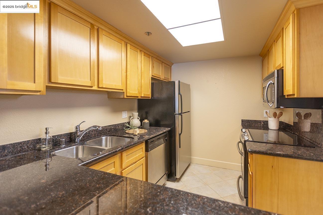 Detail Gallery Image 14 of 40 For 1839 15th St Apt 158,  San Francisco,  CA 94103 - 0 Beds | 1 Baths