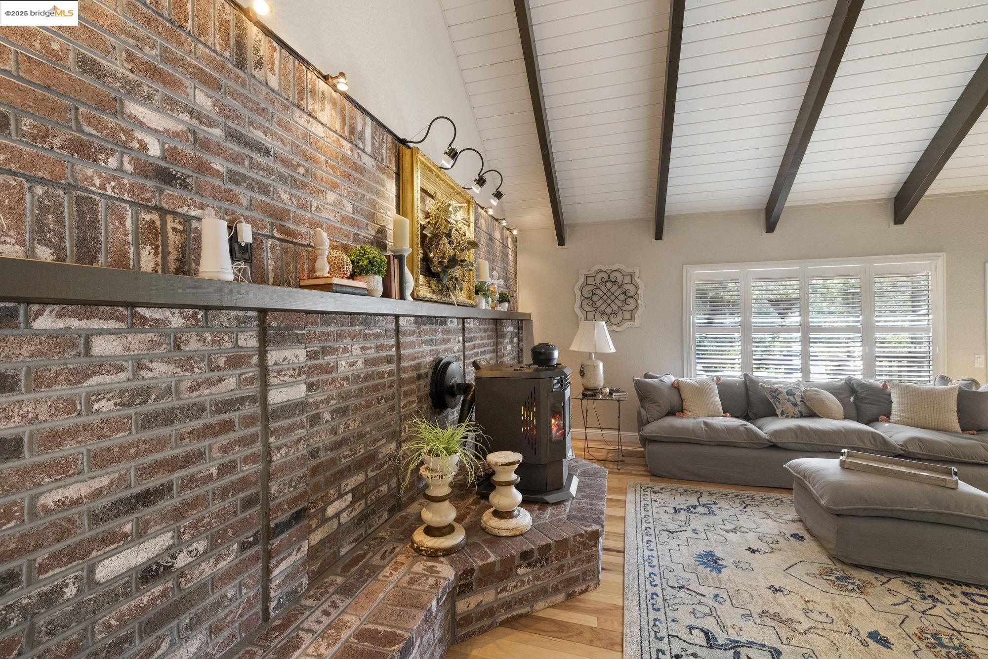 Detail Gallery Image 18 of 60 For 20581 Gerber Rd, Tuolumne,  CA 95379 - 3 Beds | 2 Baths