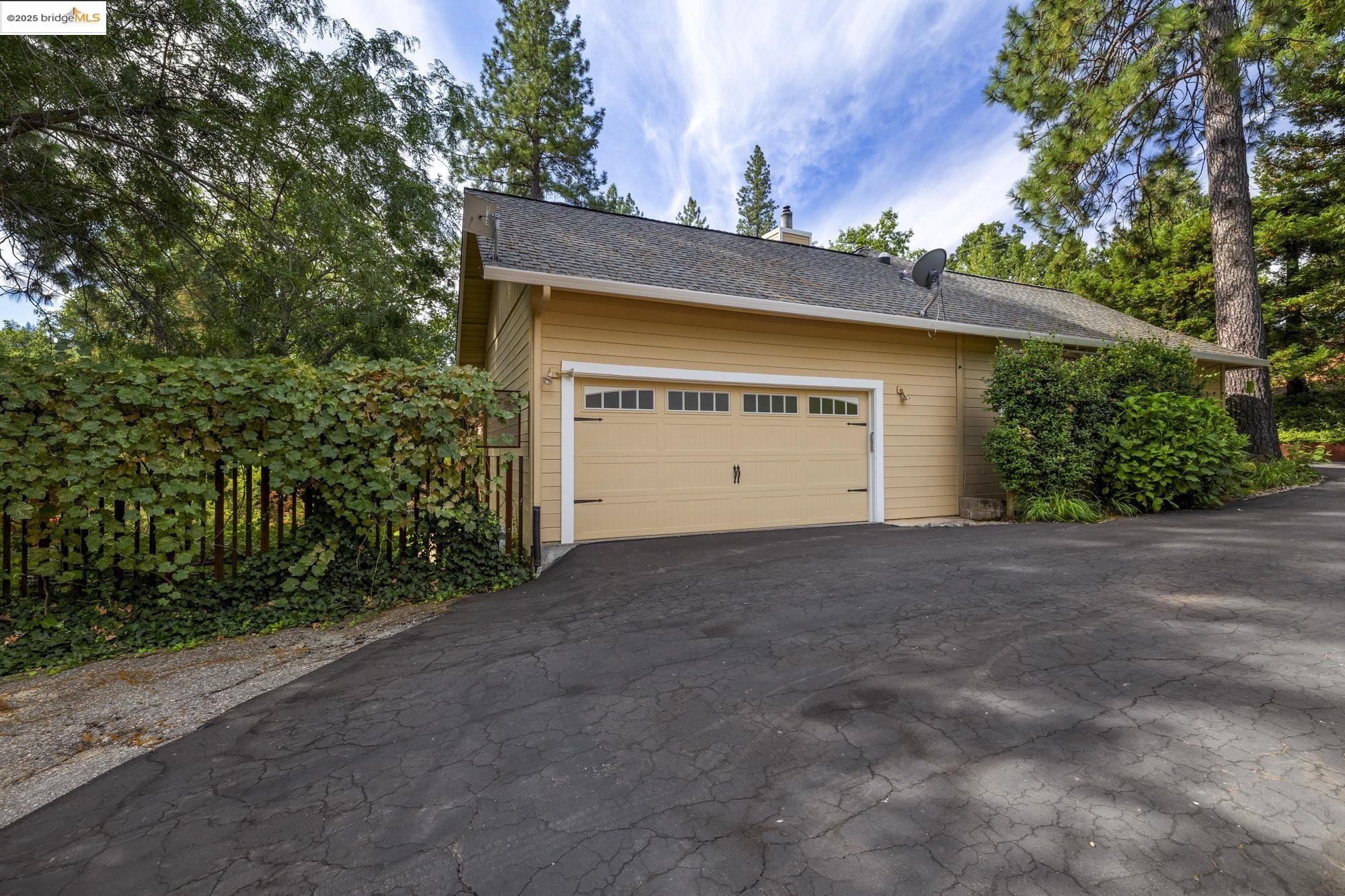 Detail Gallery Image 36 of 60 For 20581 Gerber Rd, Tuolumne,  CA 95379 - 3 Beds | 2 Baths