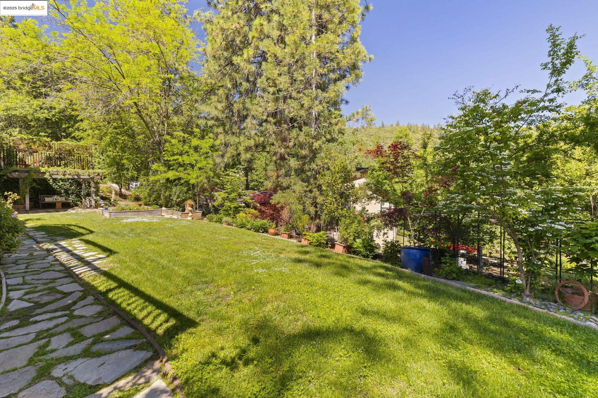 Detail Gallery Image 42 of 60 For 20581 Gerber Rd, Tuolumne,  CA 95379 - 3 Beds | 2 Baths