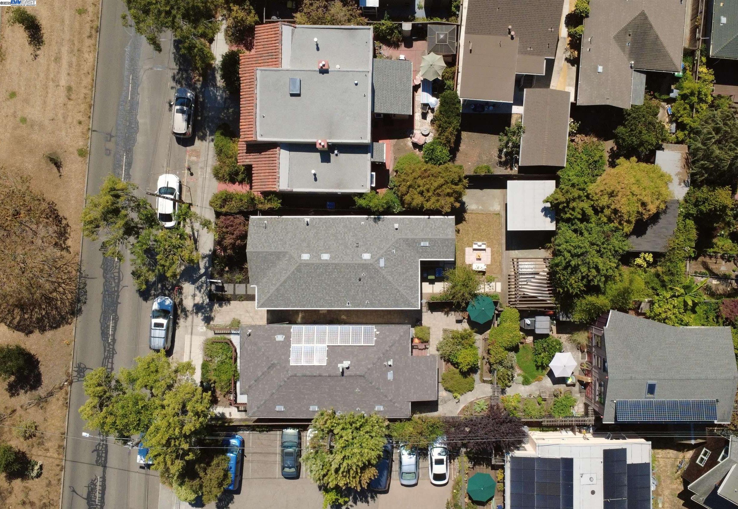 Detail Gallery Image 29 of 33 For 2230 Sacramento St, Berkeley,  CA 94702 - 3 Beds | 1 Baths