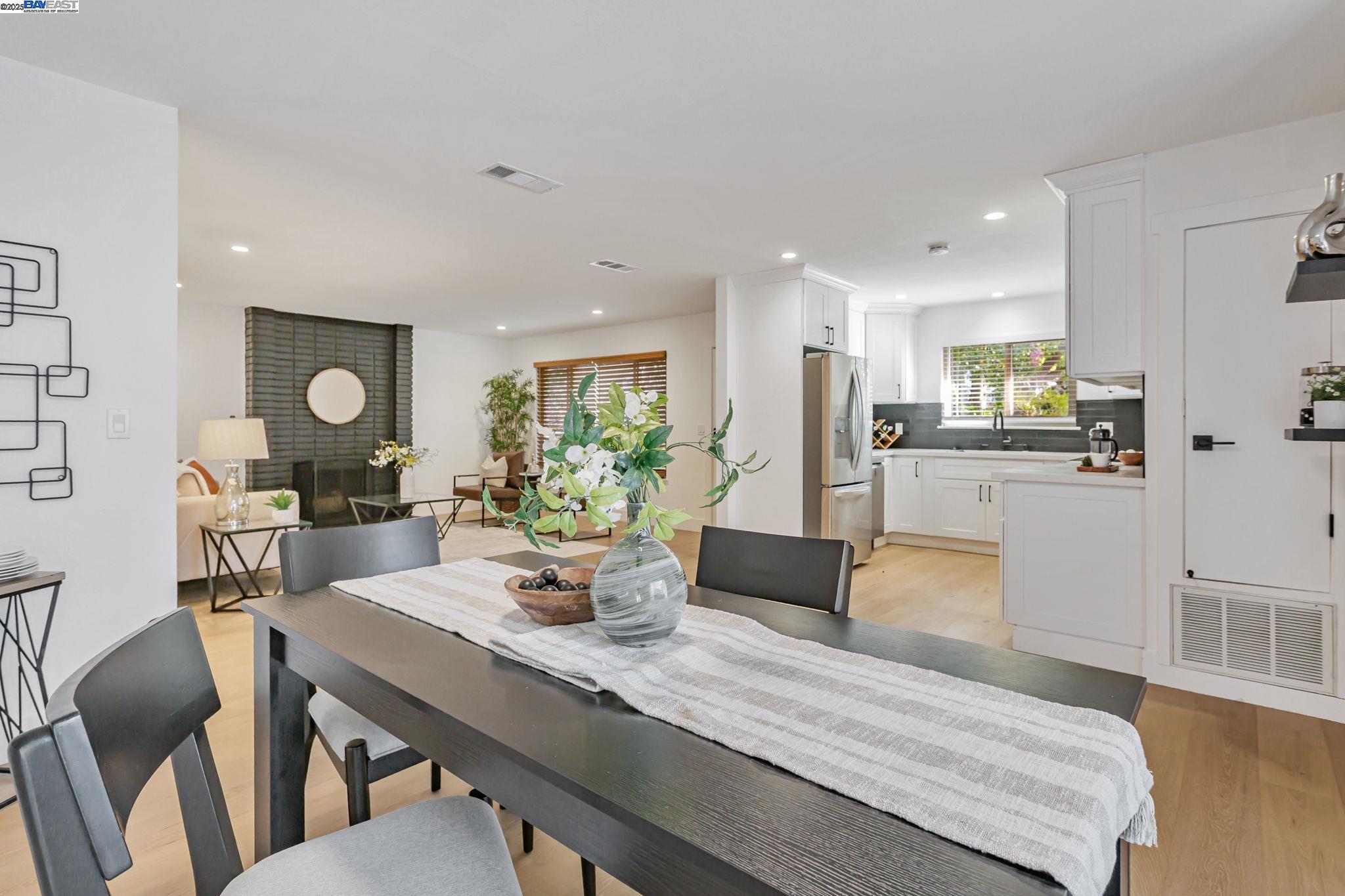 Detail Gallery Image 12 of 31 For 6976 Allegheny Dr, Dublin,  CA 94568 - 3 Beds | 2 Baths