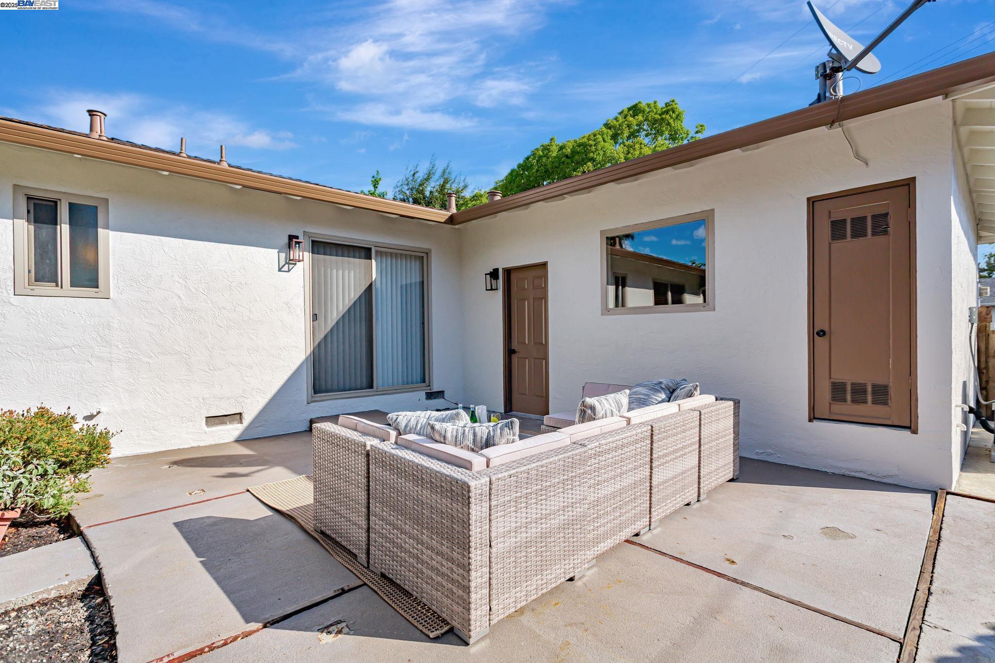 Detail Gallery Image 26 of 31 For 6976 Allegheny Dr, Dublin,  CA 94568 - 3 Beds | 2 Baths